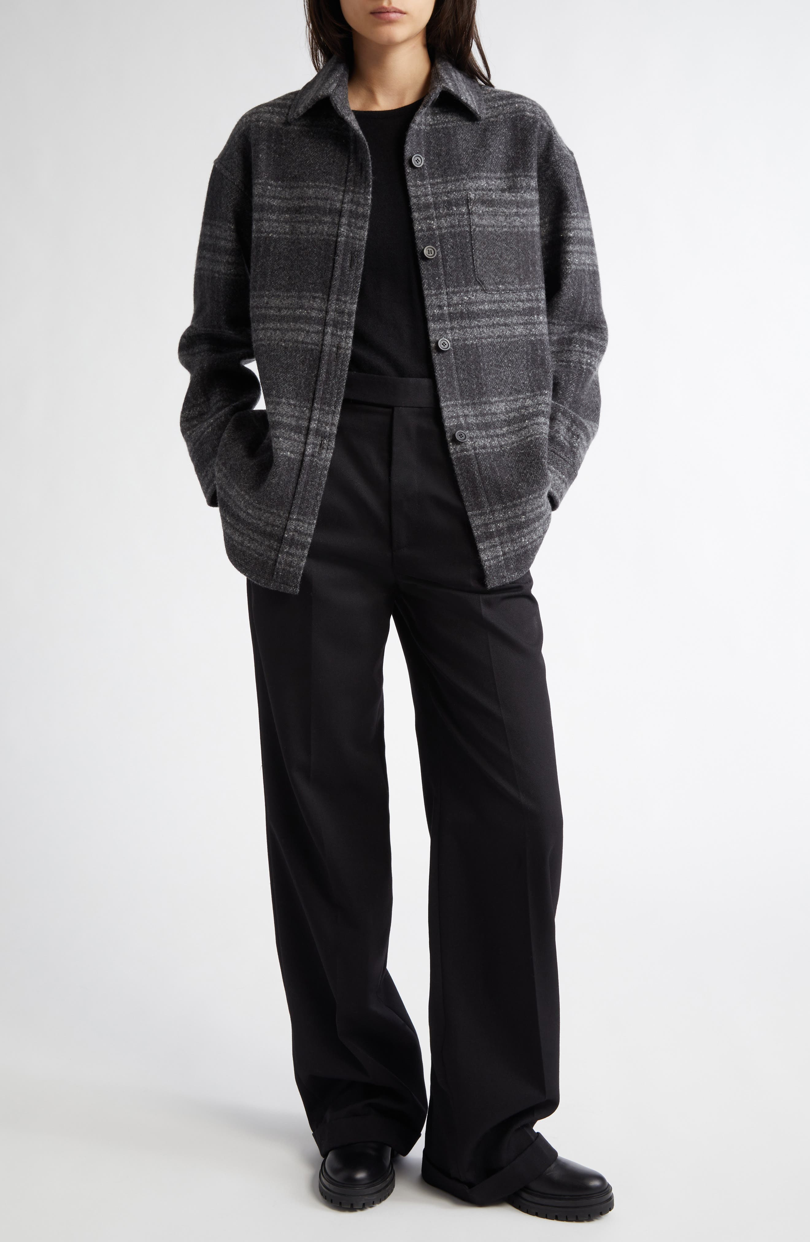 Johnstons of Elgin Cashmere Crewneck Sweater in Black at Nordstrom - 2