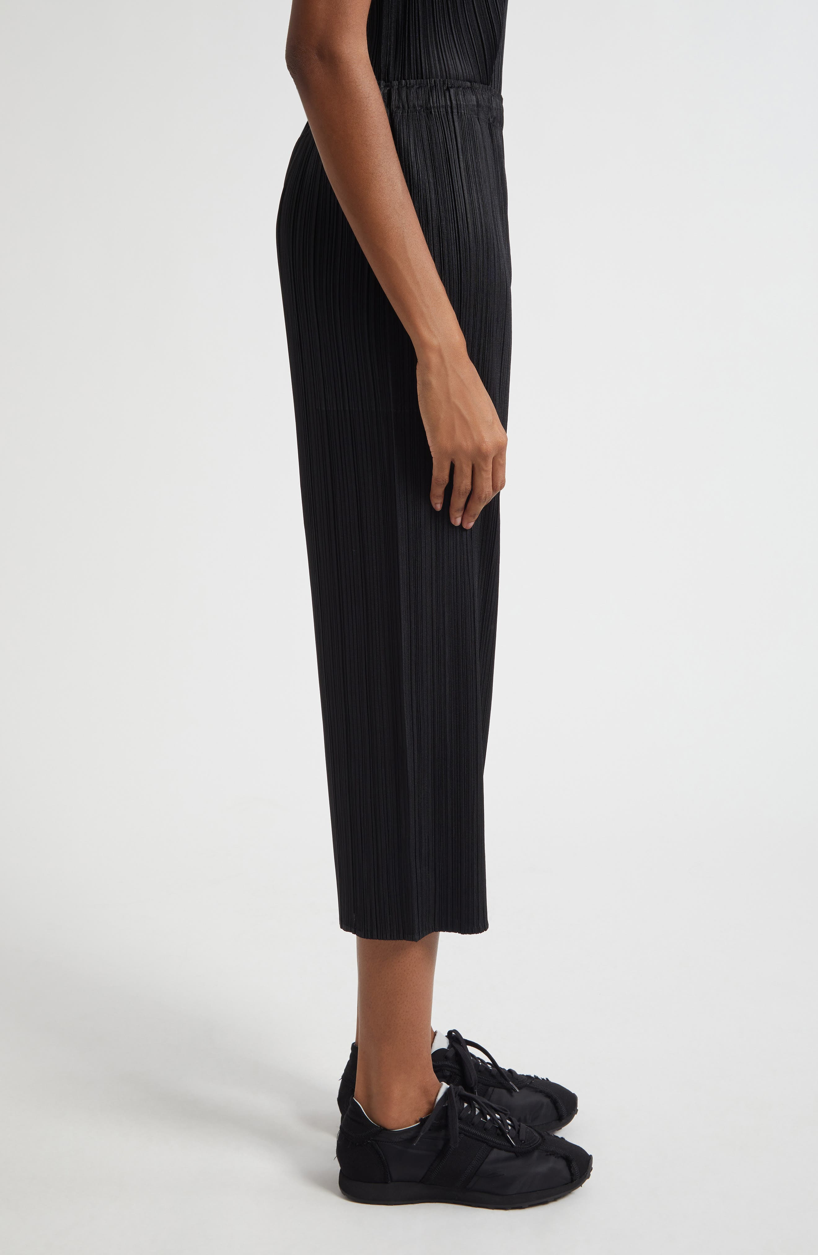Pleats Please Issey Miyake Monthly Colors August Pleated Crop Pants in Black at Nordstrom - 4