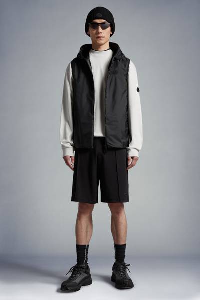 Moncler Pakito Hooded Vest outlook