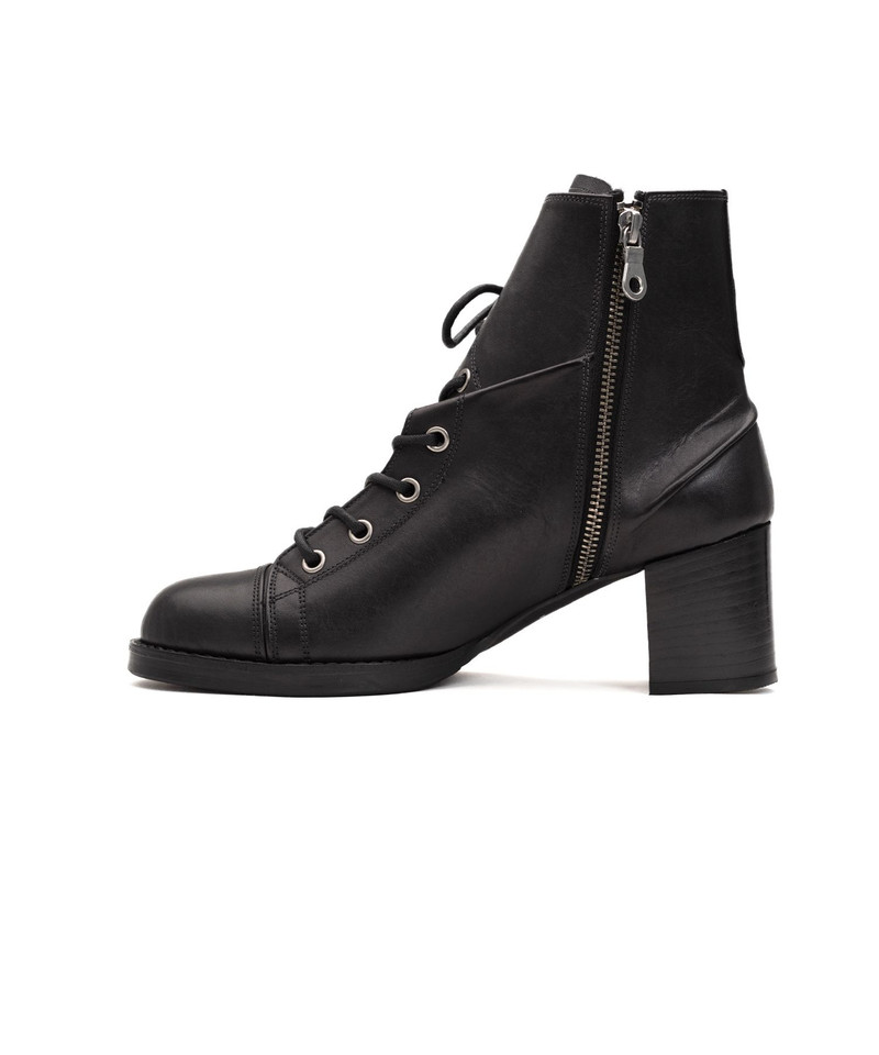 Twisted Leather Boots 5