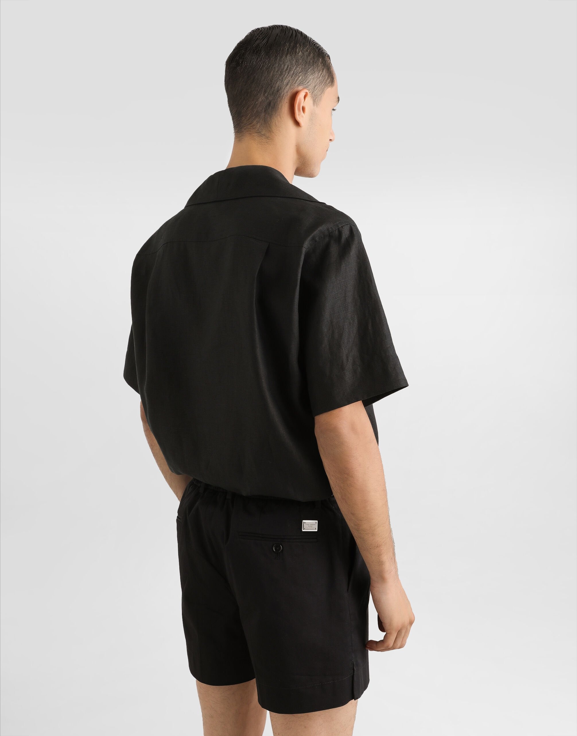 Three-button short-sleeved linen shirt - 5