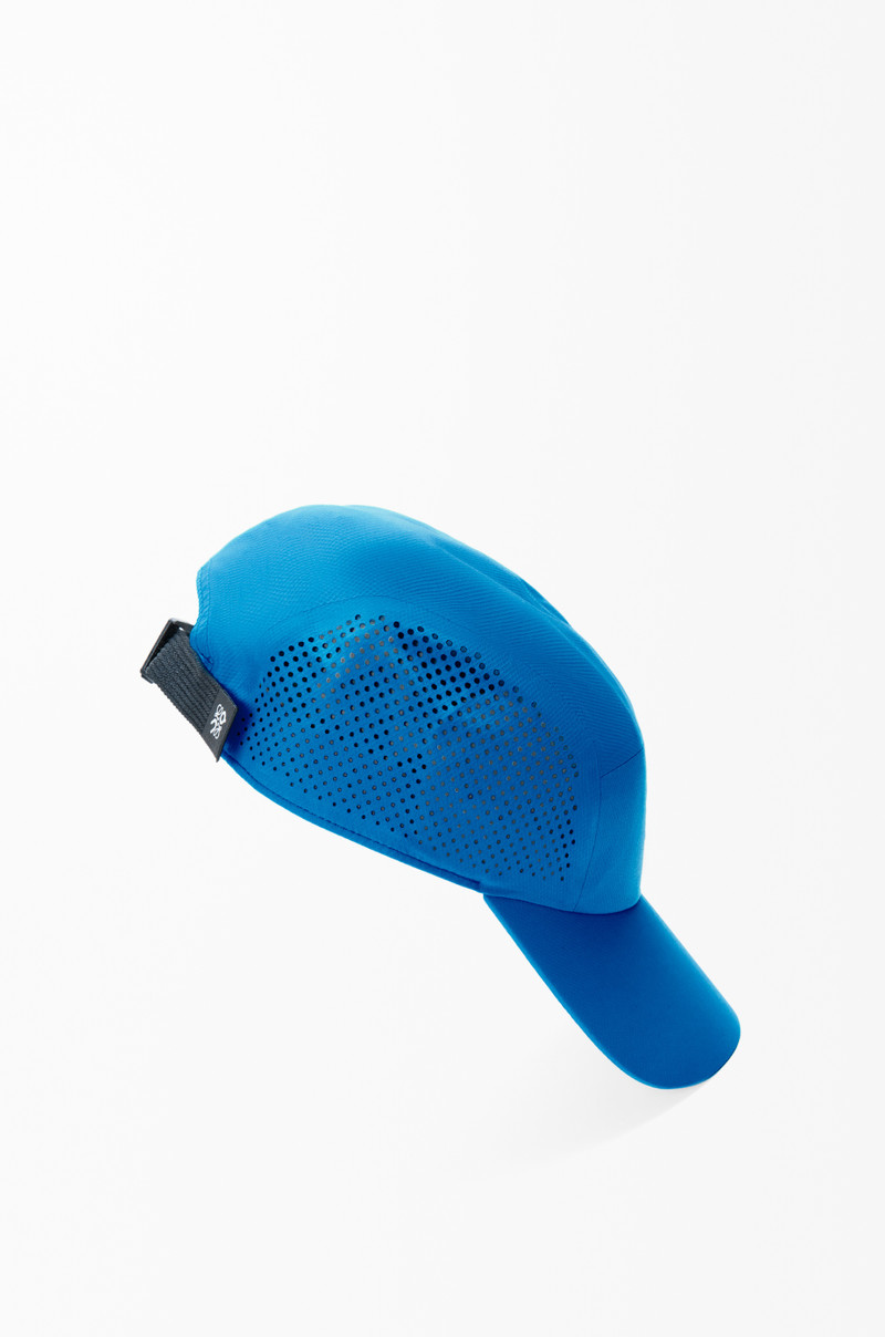 Cap in technical shell 4