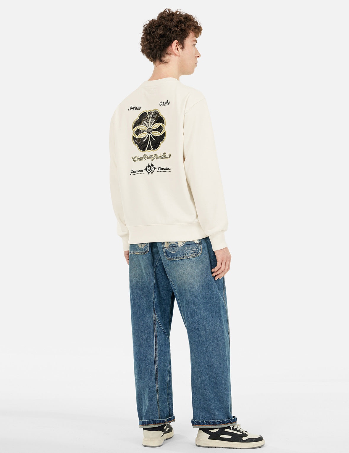 Kamon and Logo Brocade Applique Relax Fit Sweatshirts - 3