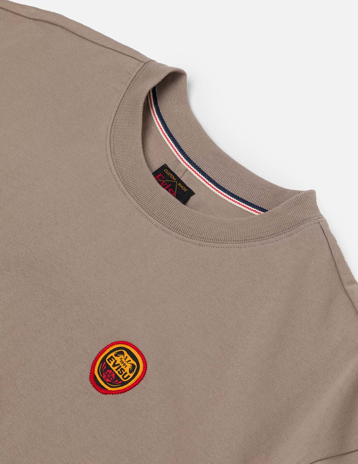 Daruma and Logo Embroidery Relax Fit T-shirt - 6