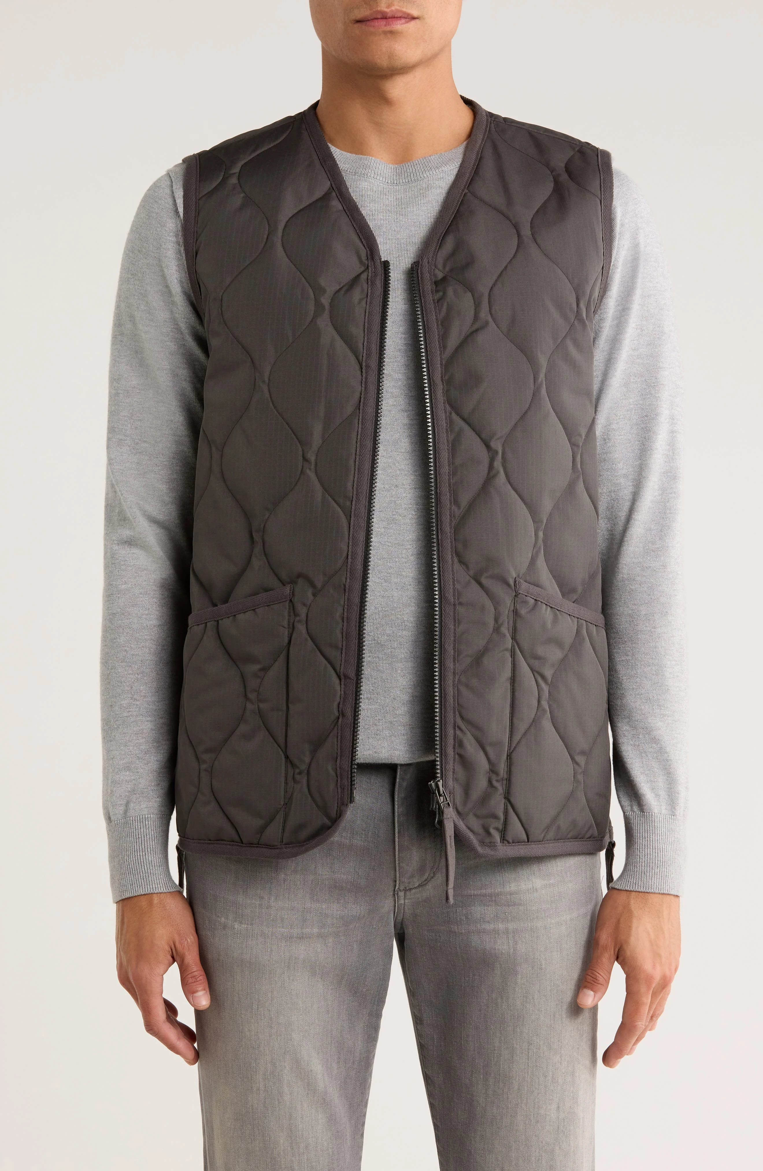 TAION Military Onion Quilt Water Repellent 800 Fill Power Down Vest in Charcoal at Nordstrom - 1