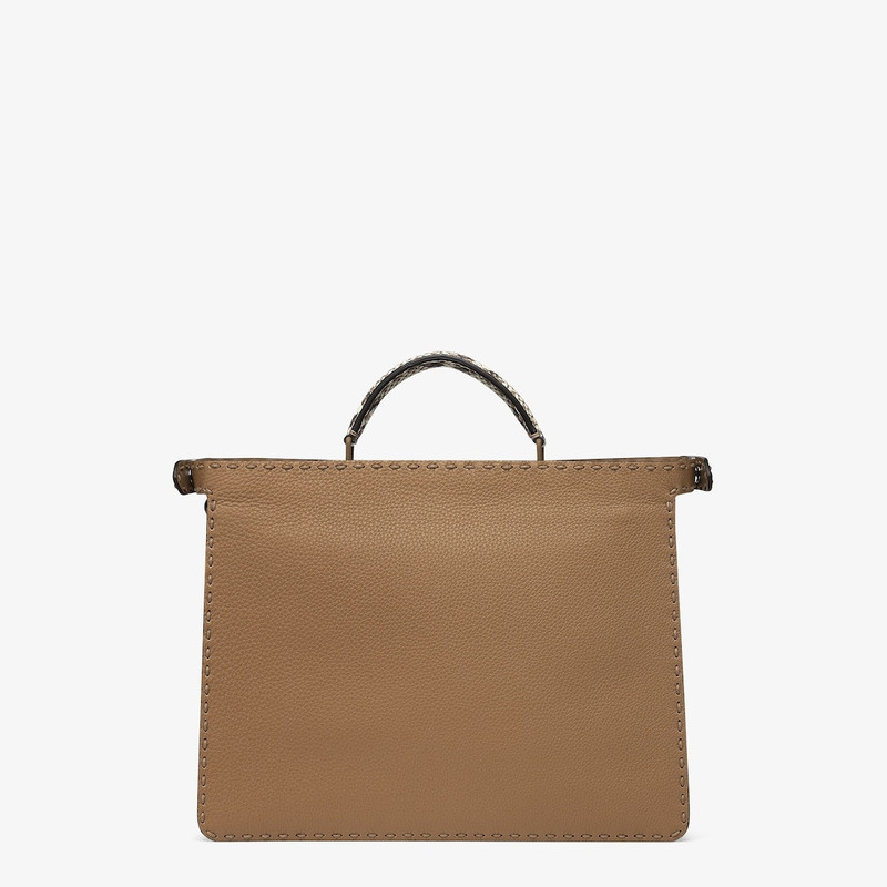 Medium Peekaboo ISeeU bag, made of beige Cuoio Romano leather finished with hand stitching. The inte 4