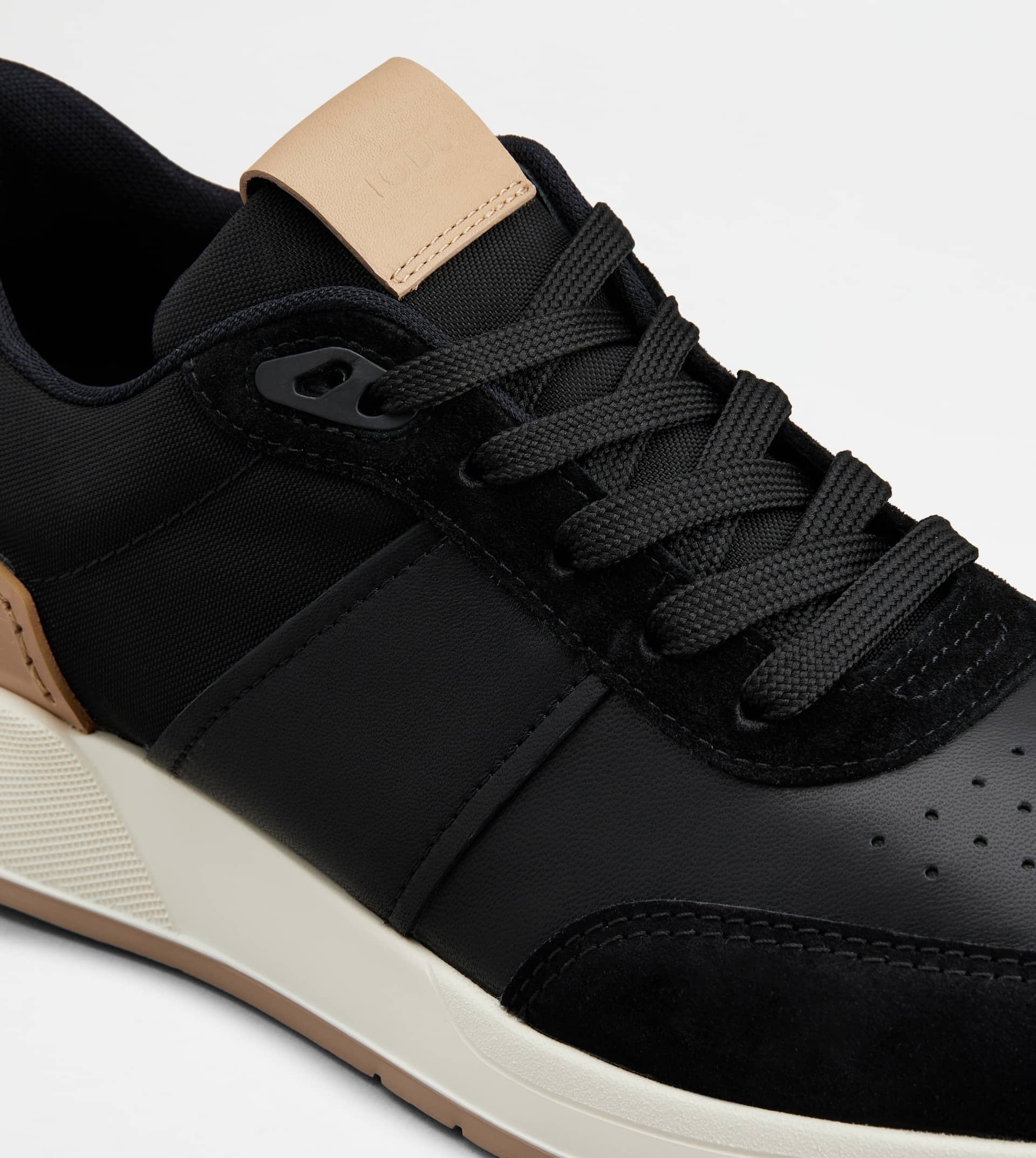 SNEAKERS IN LEATHER AND TECHNICAL FABRIC - BLACK - 5