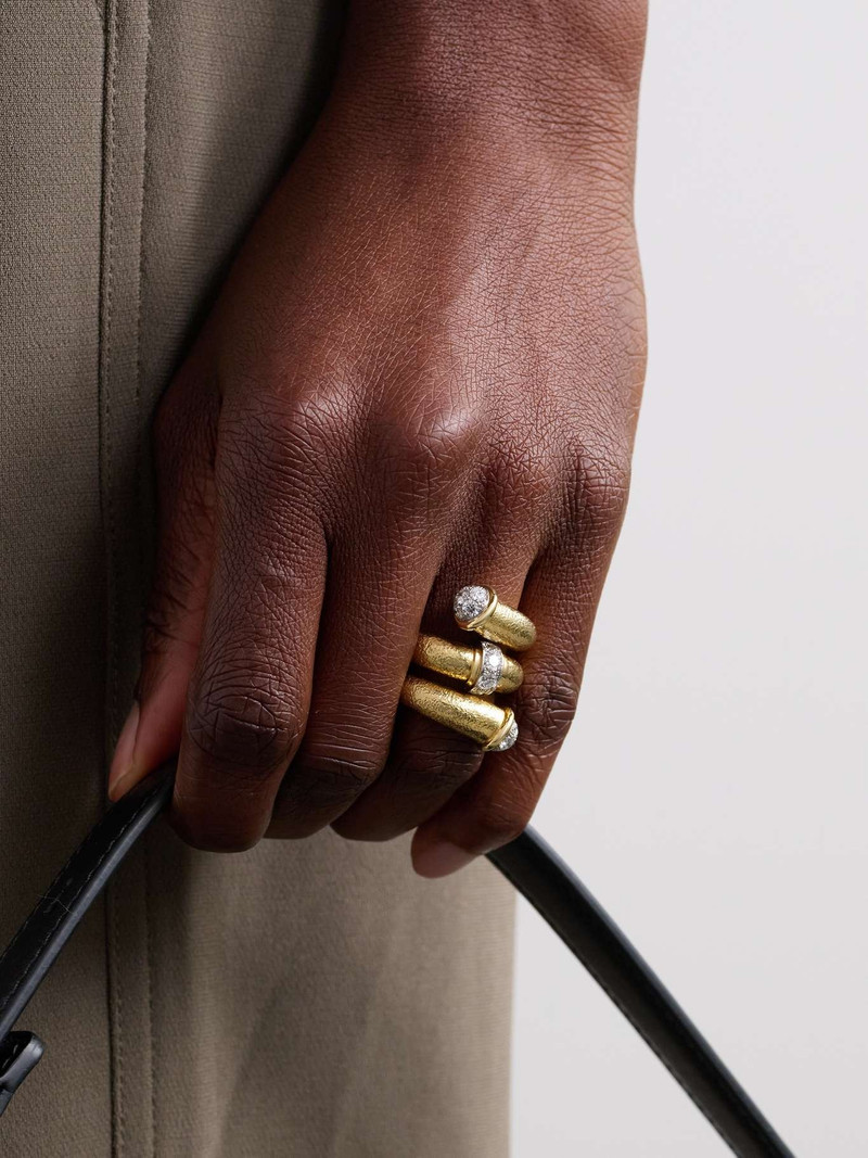 DAVID WEBB Pipe 18-karat gold, platinum and diamond ring Gold outlook