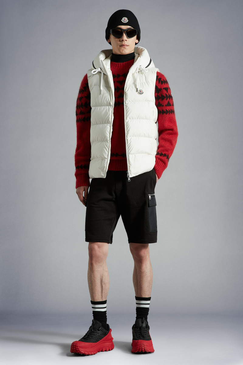 Moncler Cardamine Down Vest outlook