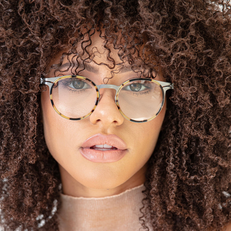 illesteva Great Jones Titanium Optical outlook