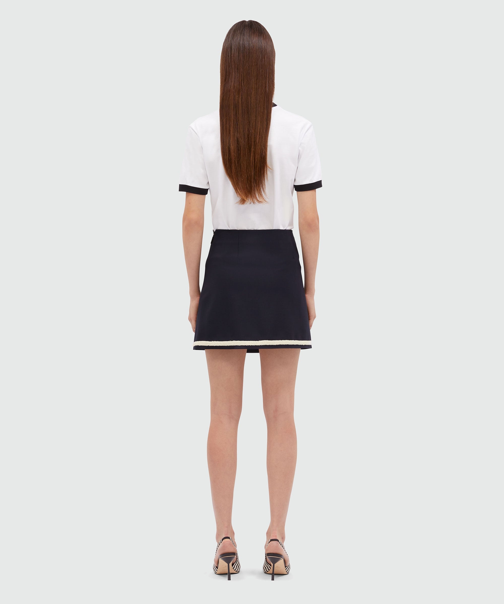 Short skirt in fresco wool with bouclé profiles - 3