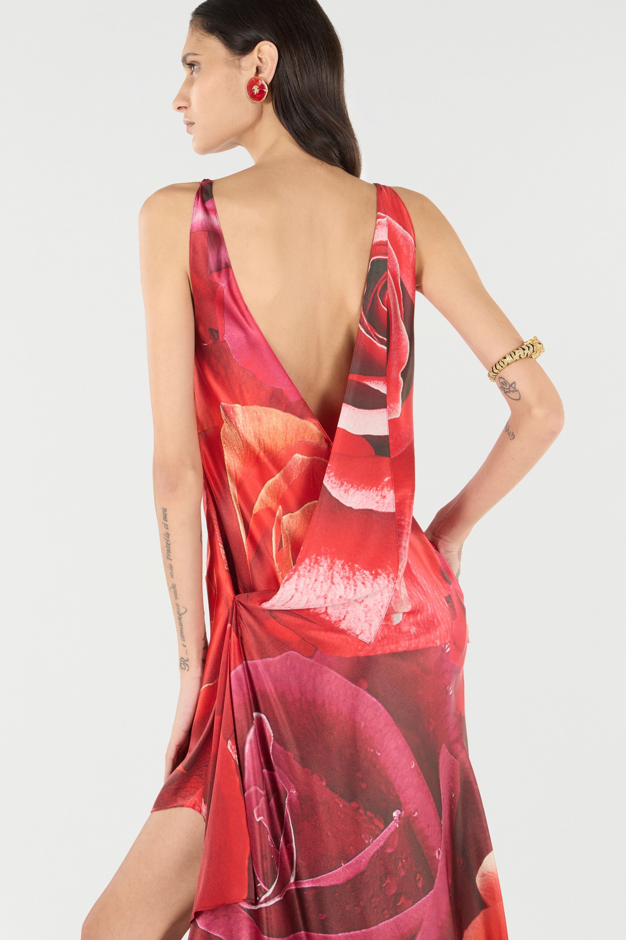 Dress With Asymmetric Skirt And Rose Print - 7