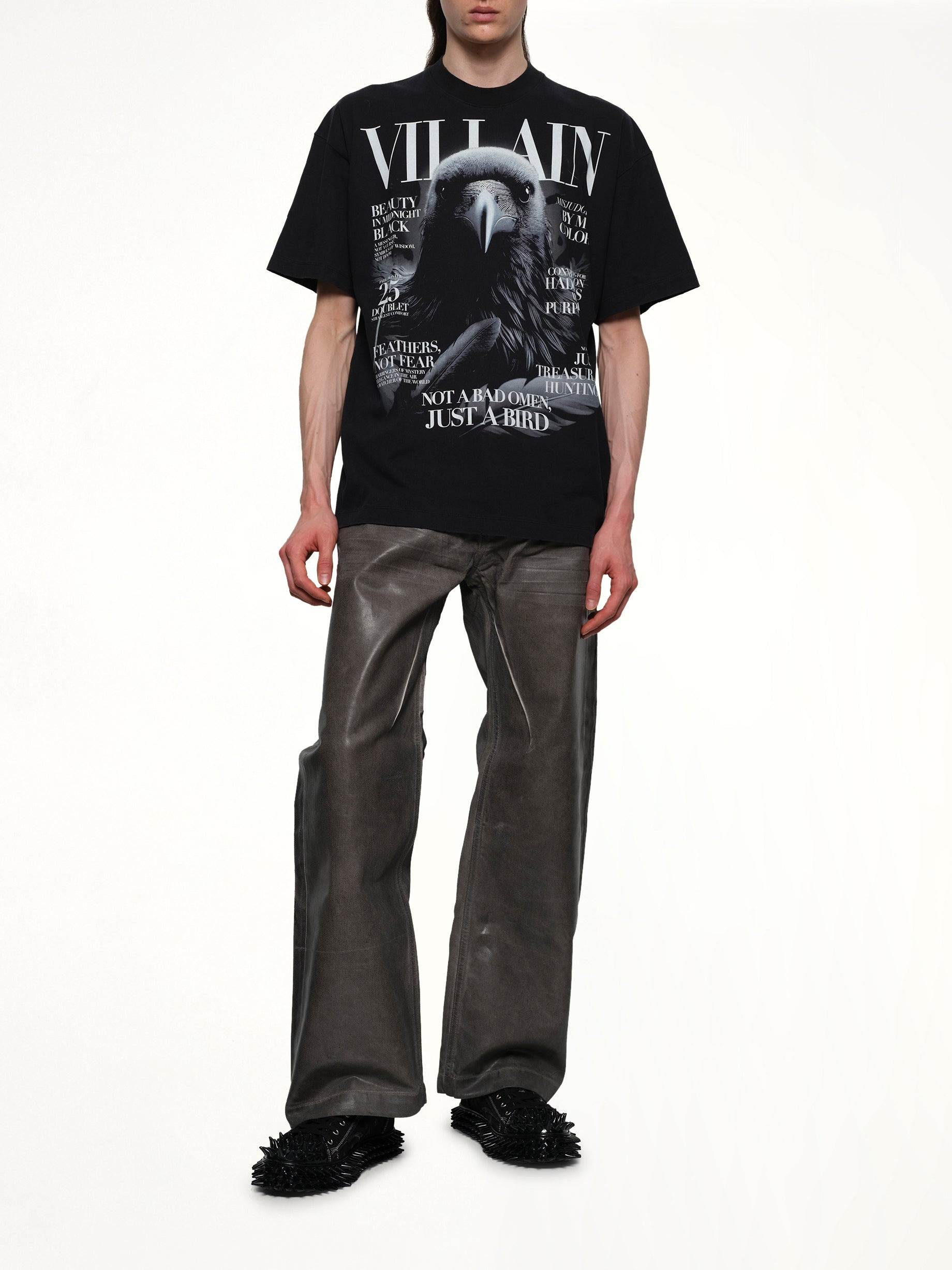 Villain Cover Print T-Shirt in Black - 4