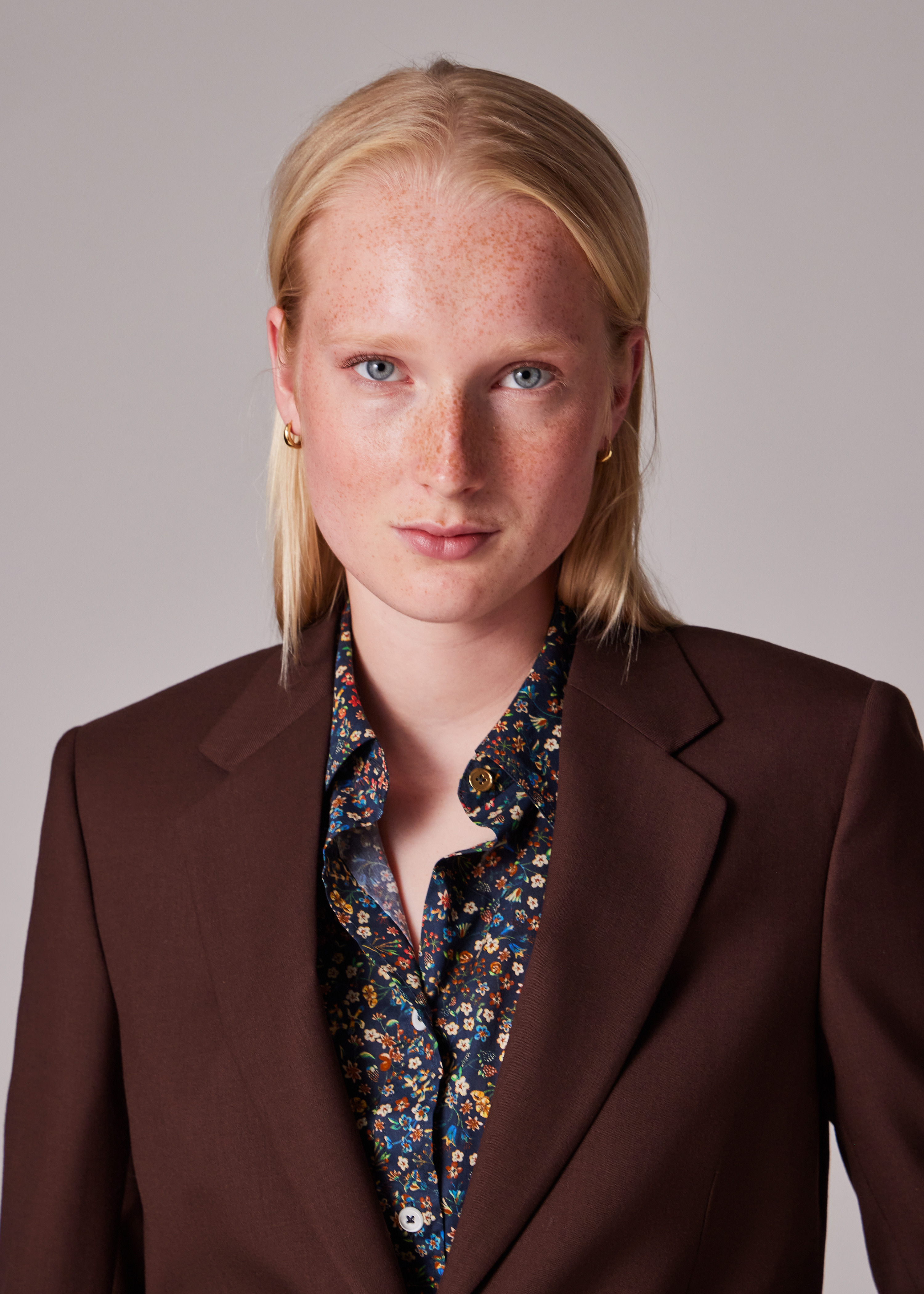 Women's A Suit To Travel In - Burgundy Wool Suit - 9