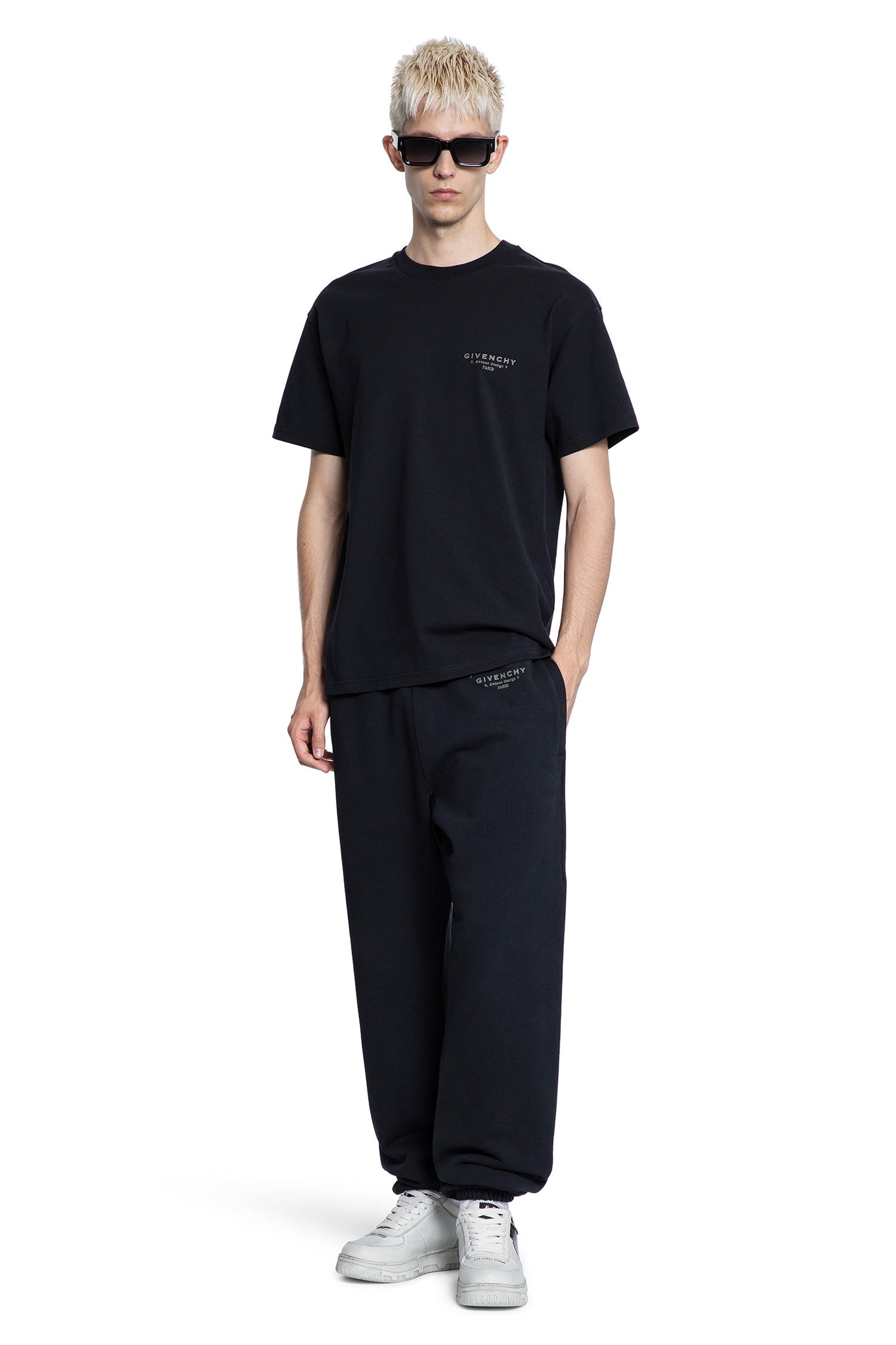 Givenchy-Paris-Jogger-Pants - 4