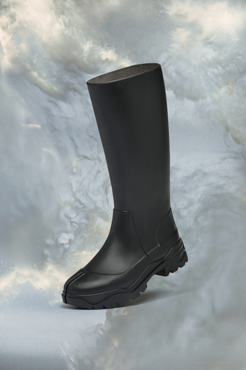 Tabi rubber boots 1