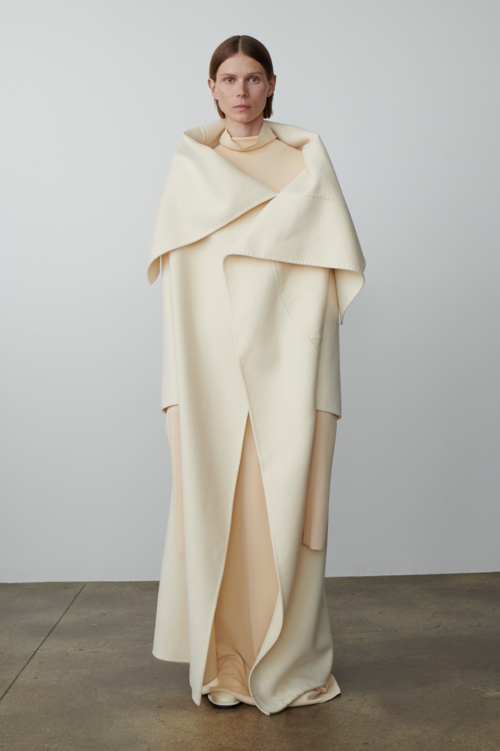 Rivoli Coat in Cashmere - 5