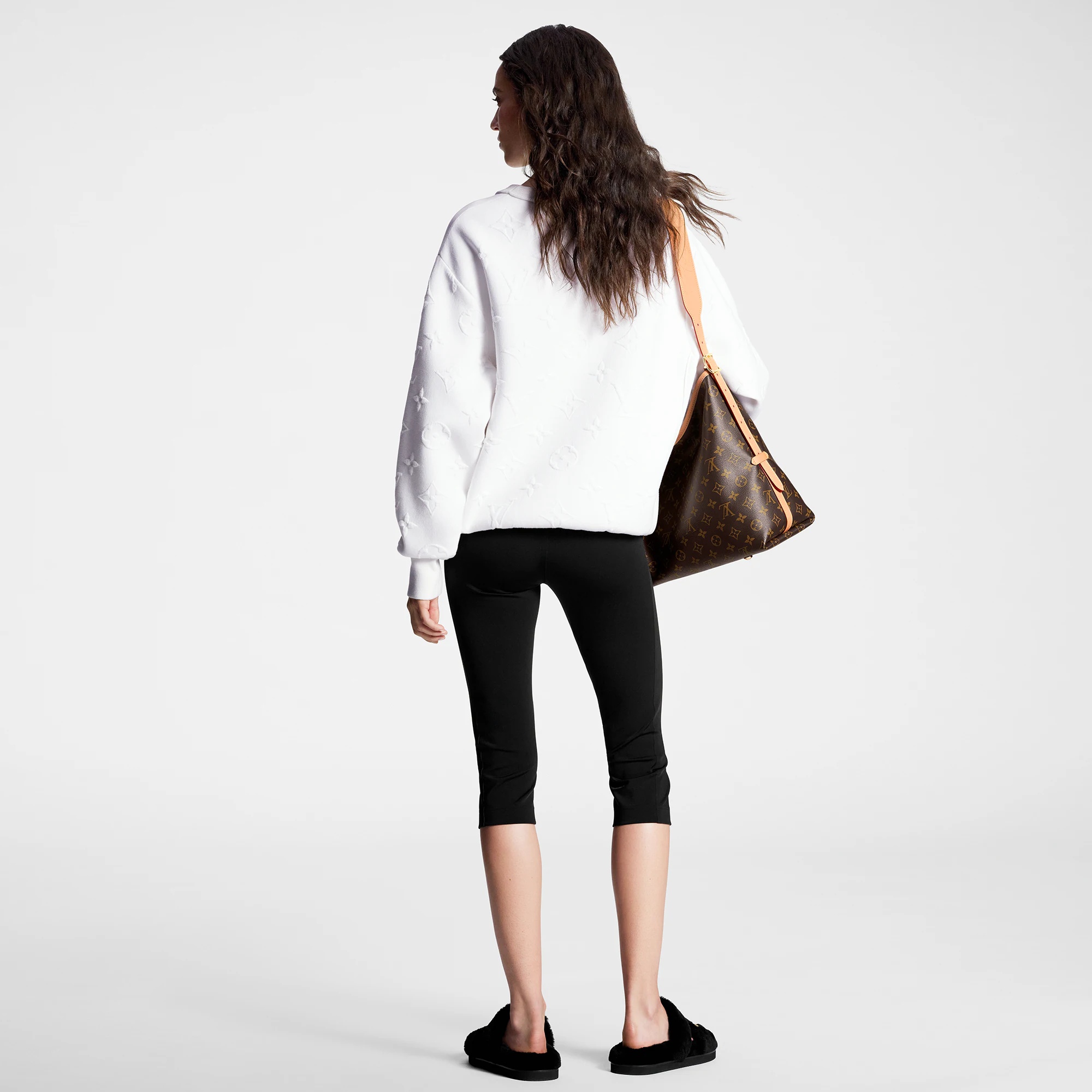 Monogram Accent Capri Leggings - 3