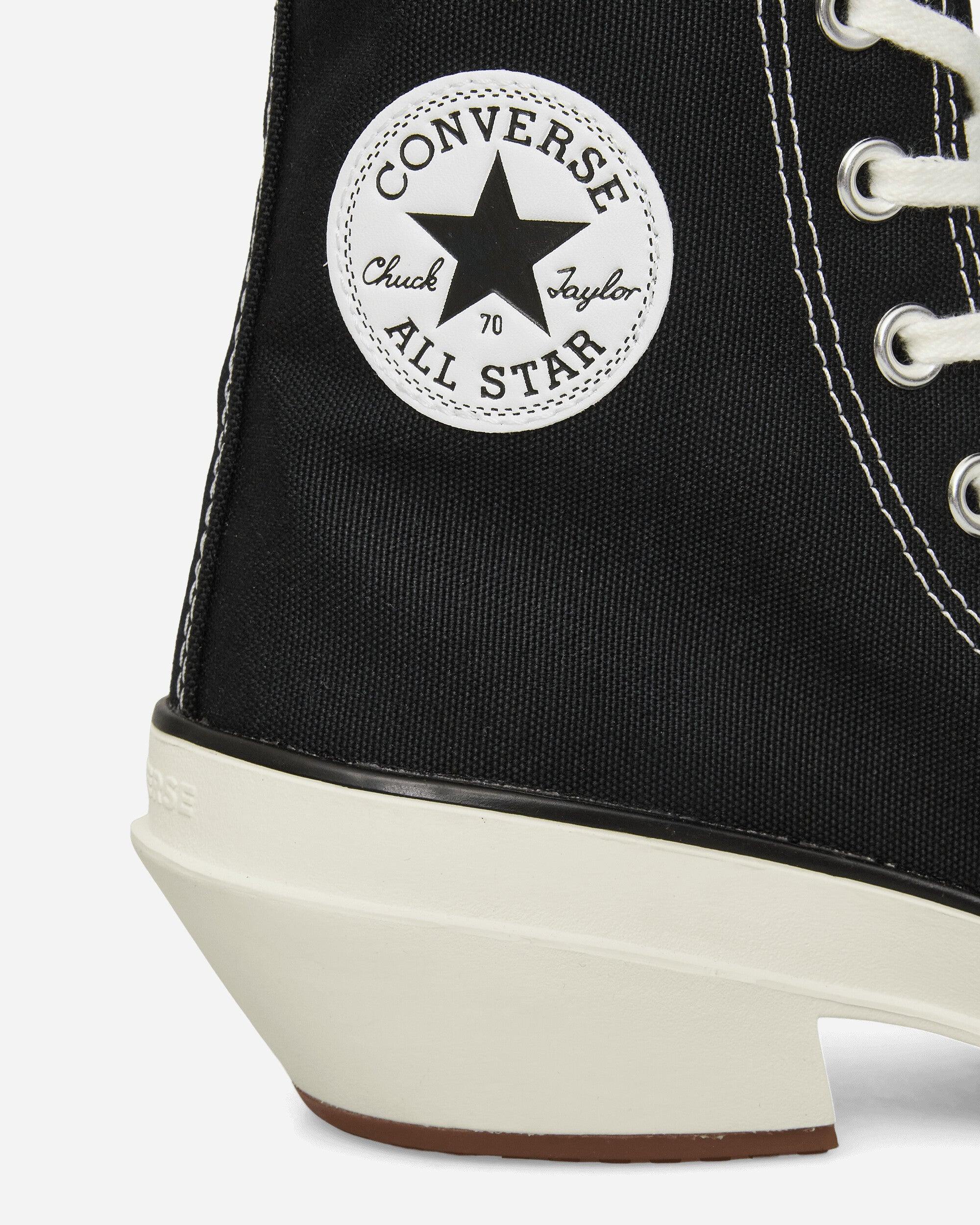 Women's Chuck 70 De Luxe Pointed Sneakers Black - 6