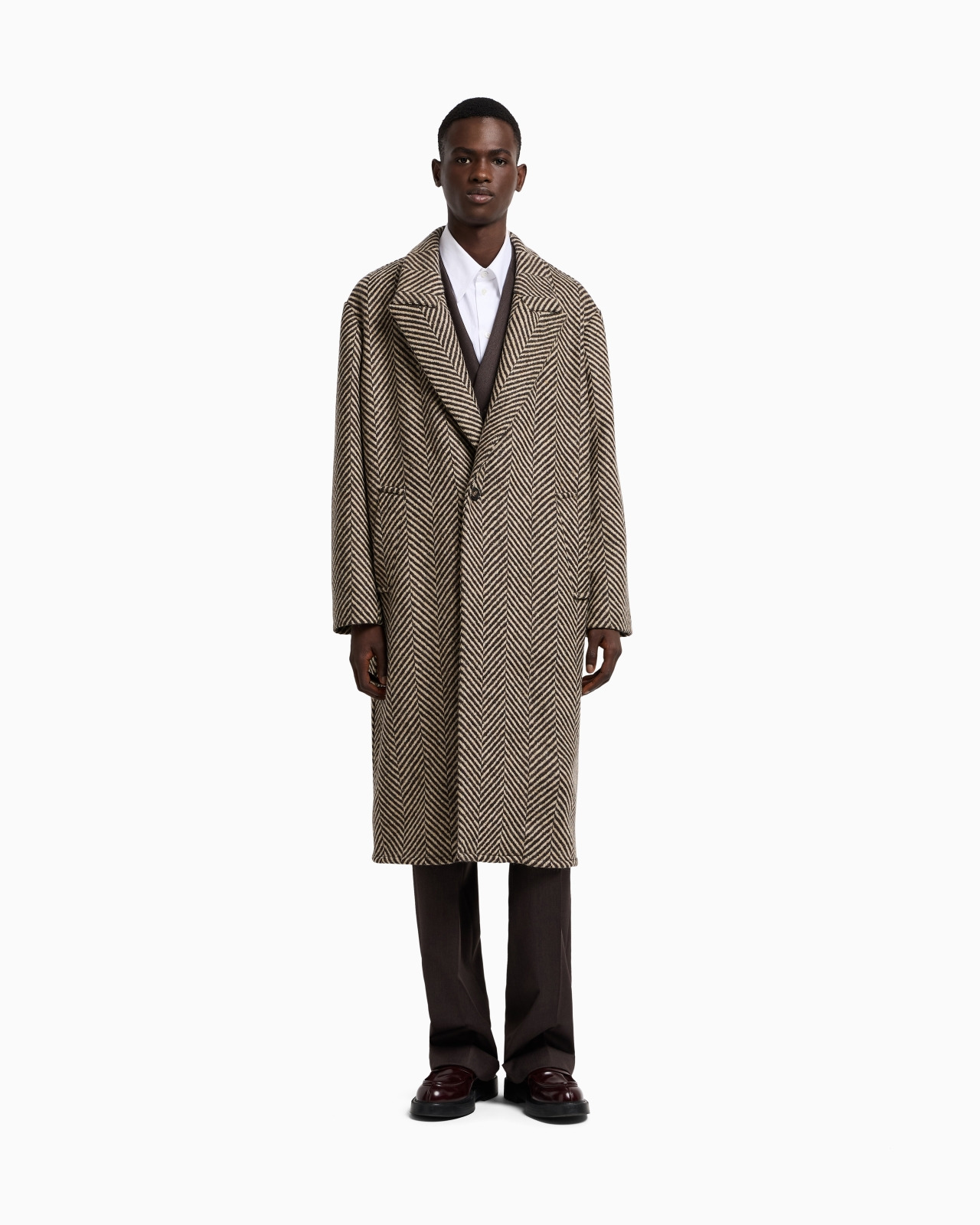 SINGLE-BREASTED COAT IN A CHEVRON WOOL TWEED - 4
