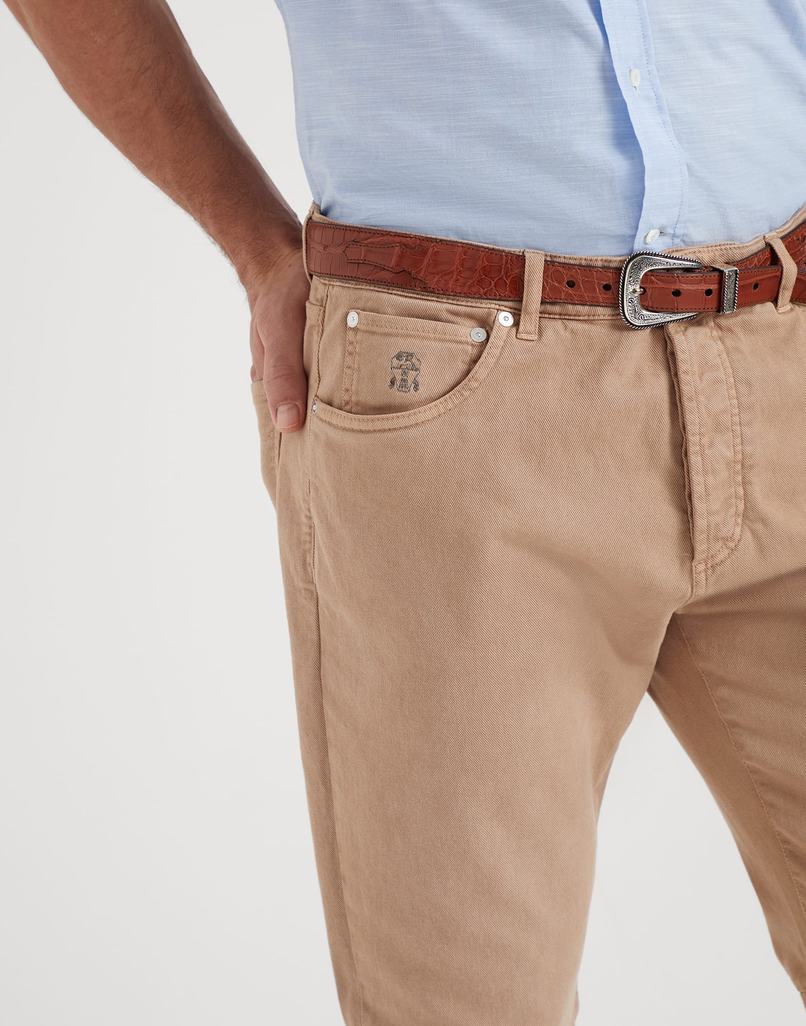 Garment-dyed comfort denim leisure fit five-pocket trousers - 3