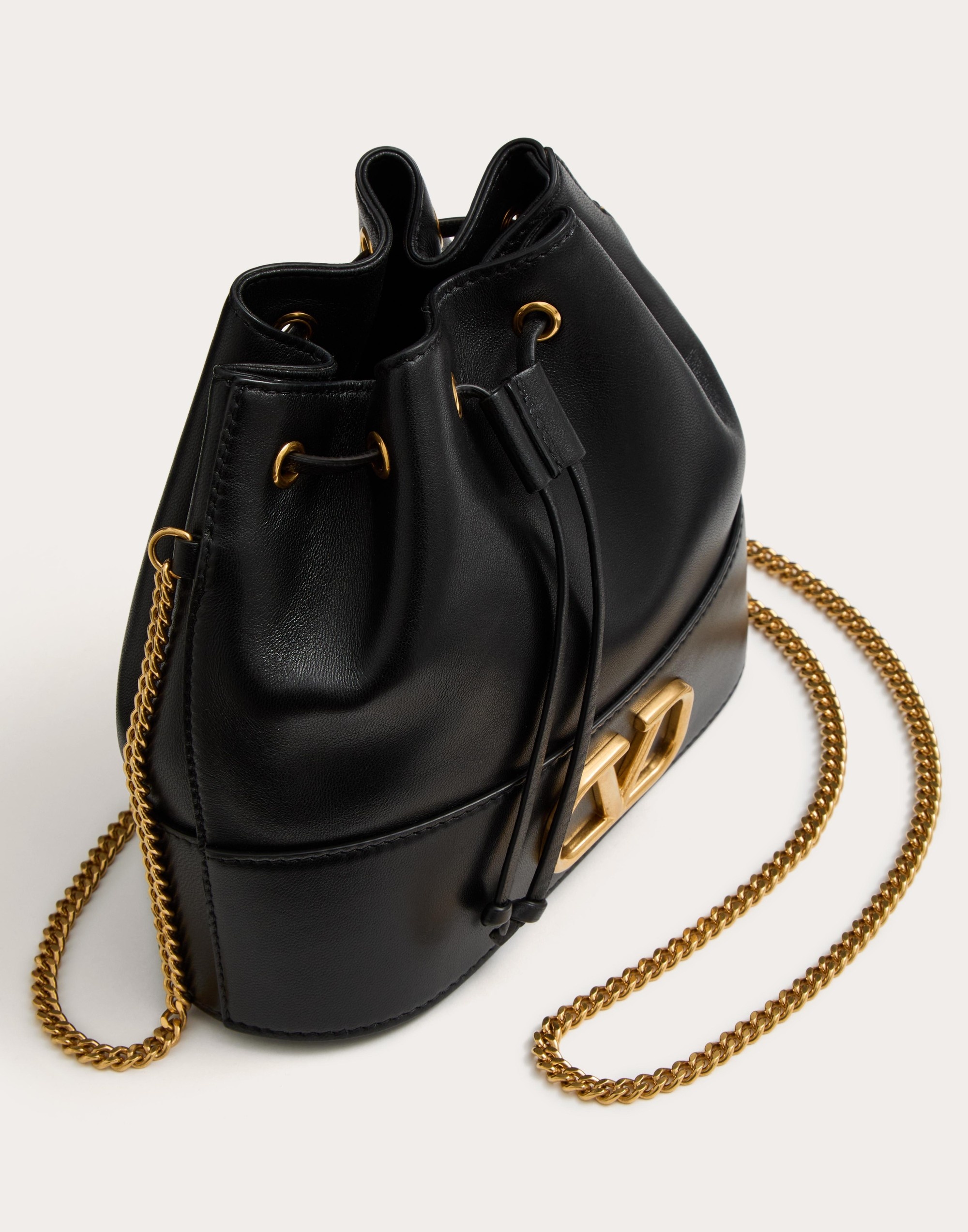 MINI BUCKET BAG IN NAPPA WITH VLOGO SIGNATURE CHAIN - 5