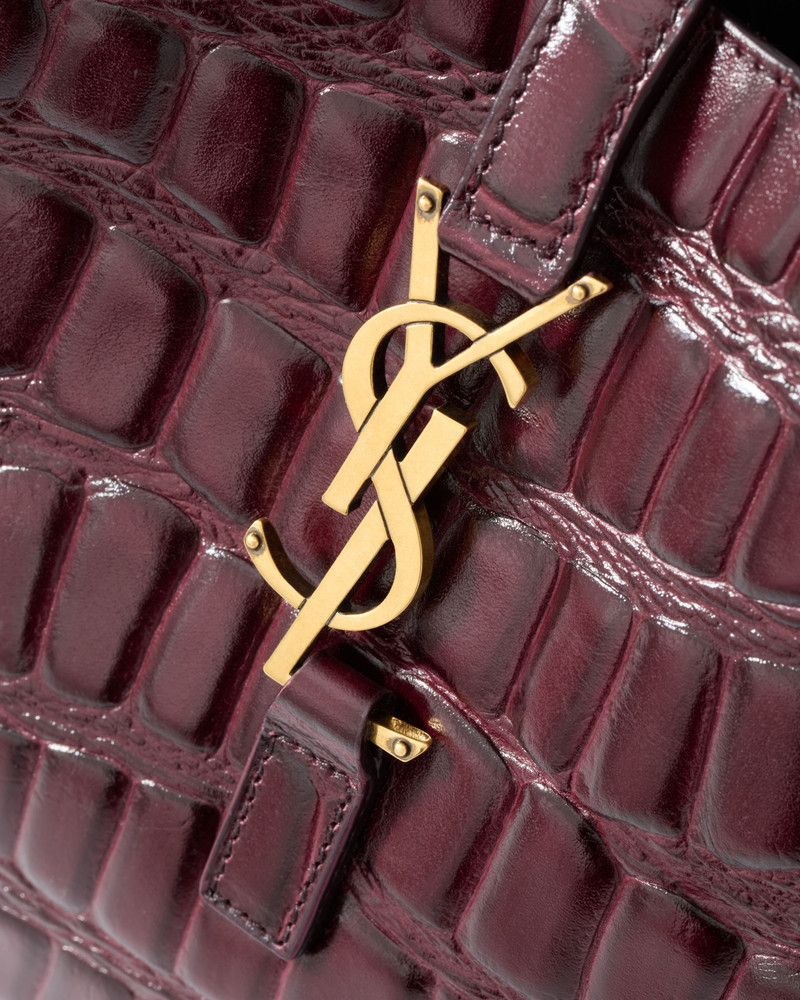 LE 5 À 7 SUPPLE SMALL IN CROCODILE-EMBOSSED LEATHER 6