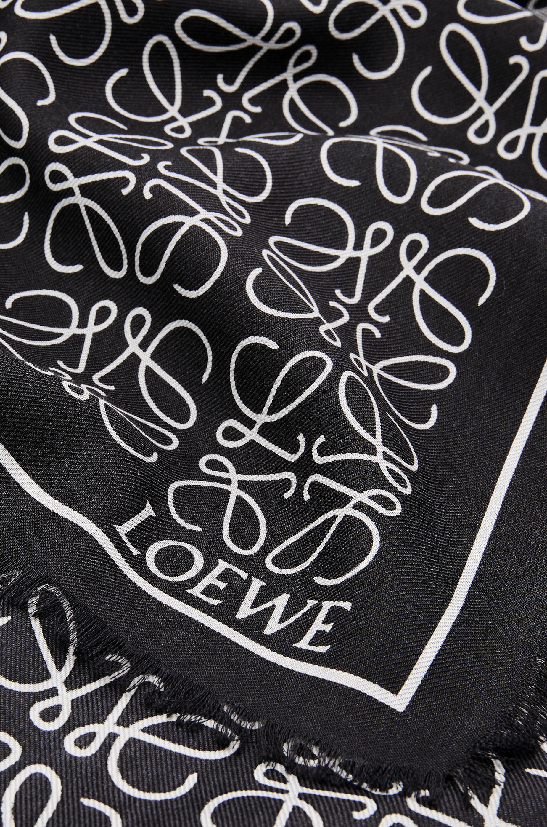 Anagram scarf in wool and silk - 3