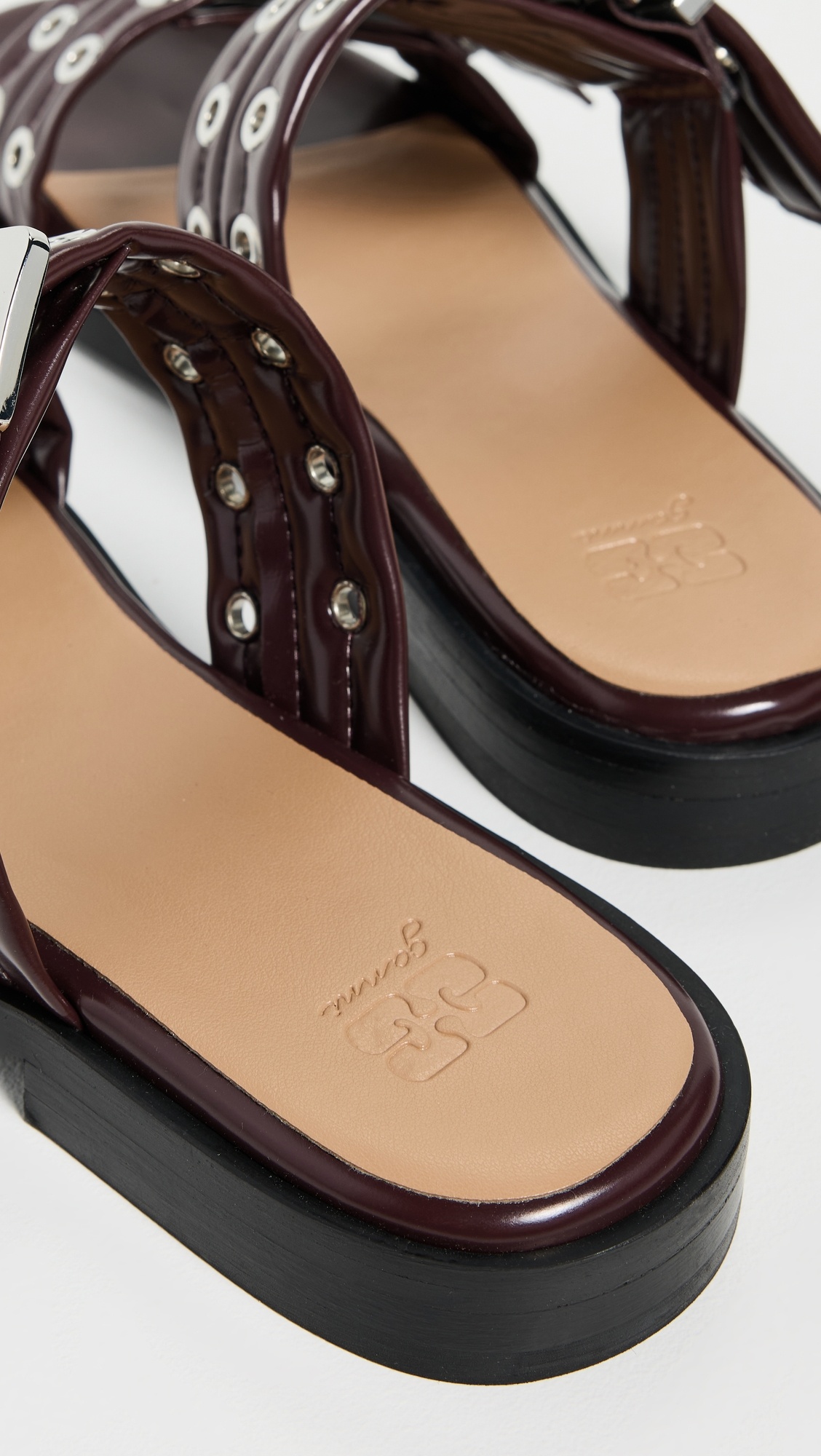 Feminine Buckle Two Strap Sandals Box Oleatex - 4