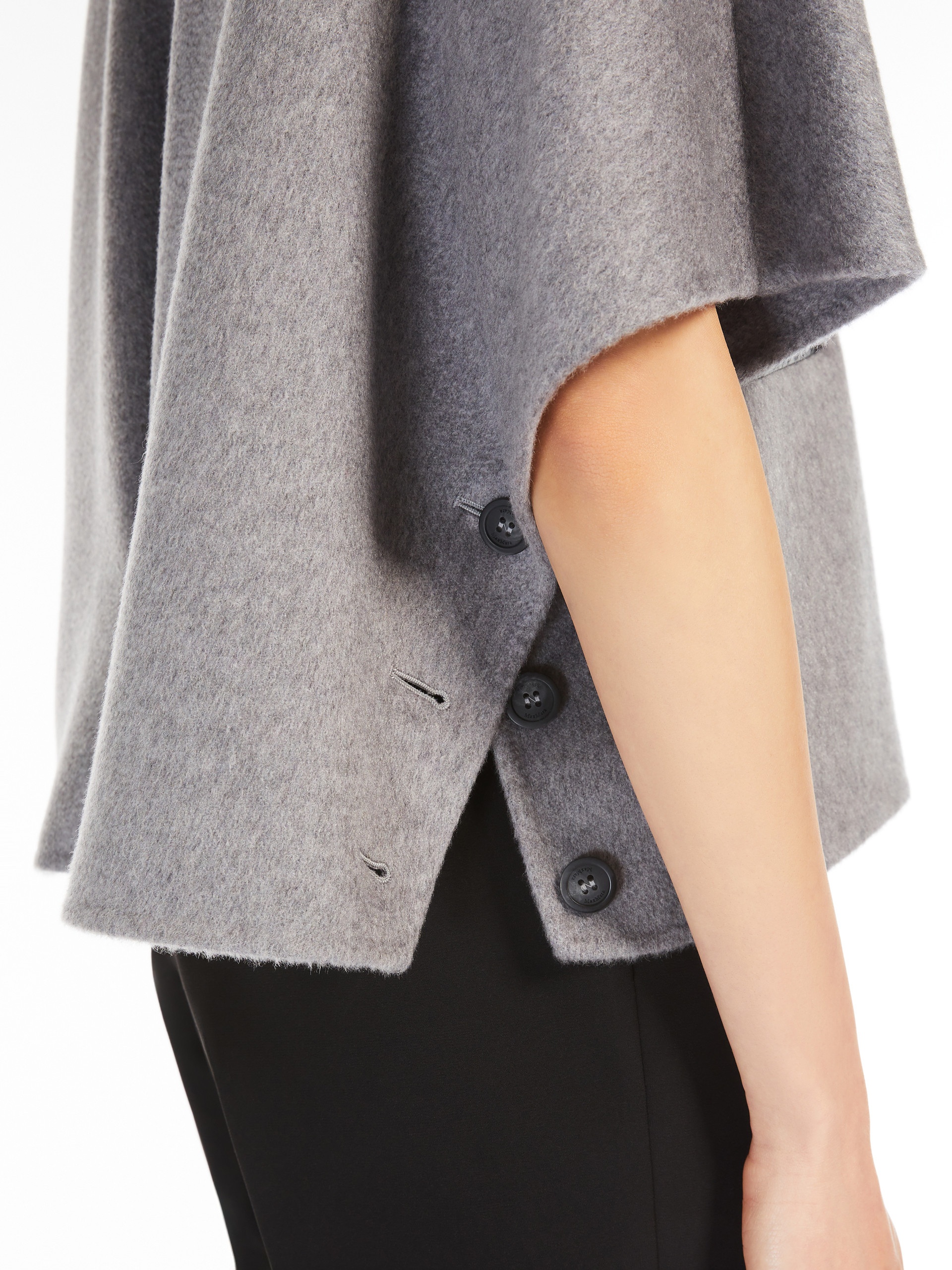 ROLL Short cashmere cape - 5