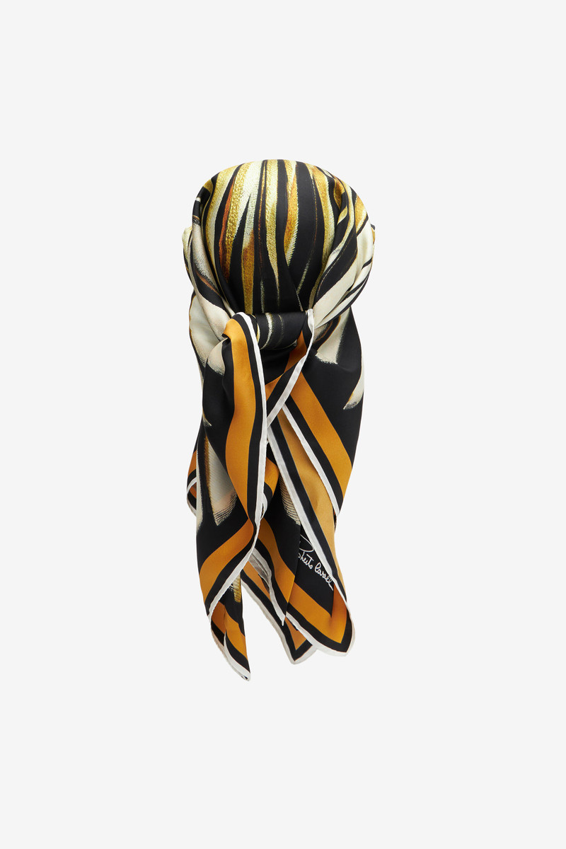 Hat with visor and Ray of Gold scarf 4