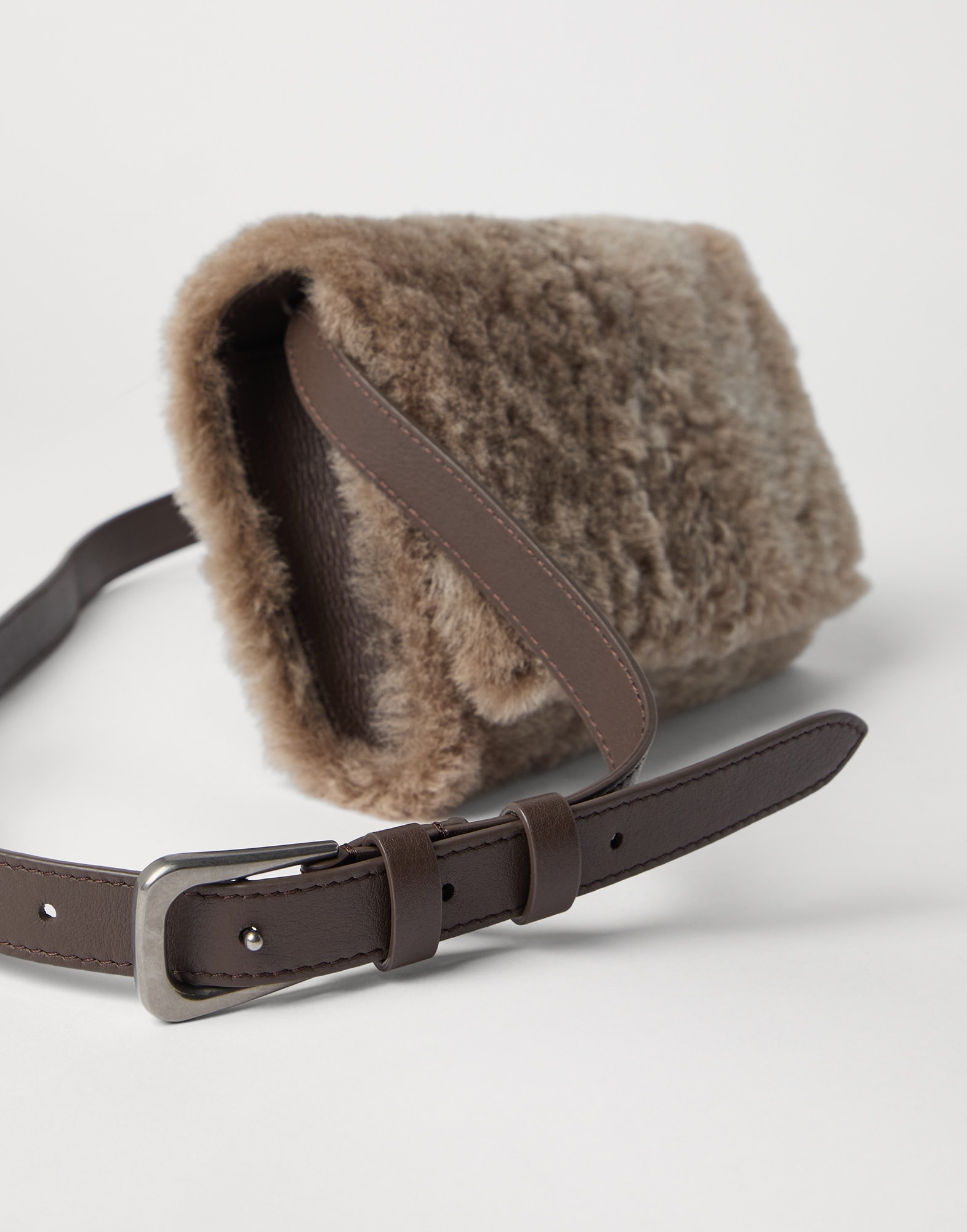 Frosty-effect shearling clutch bag - 3