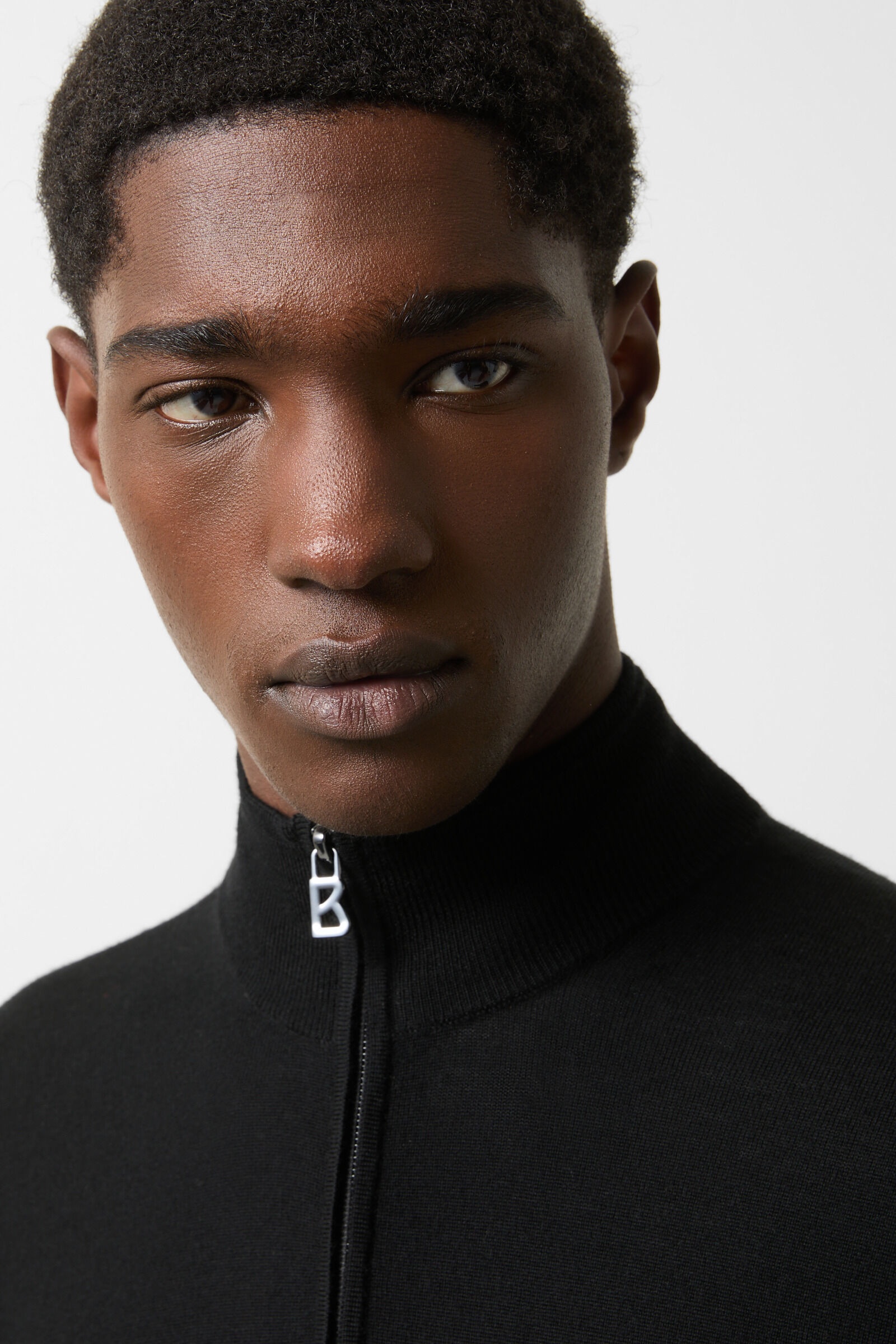 Ouri Half-zippered sweater in Black - 4
