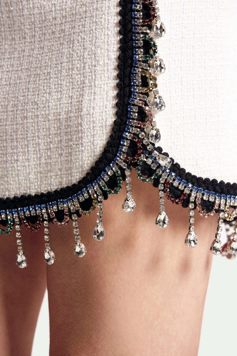 24 CHIC BOUCLÉ MINI SKIRT 6