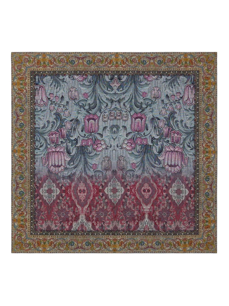 geometric-pattern scarf 1