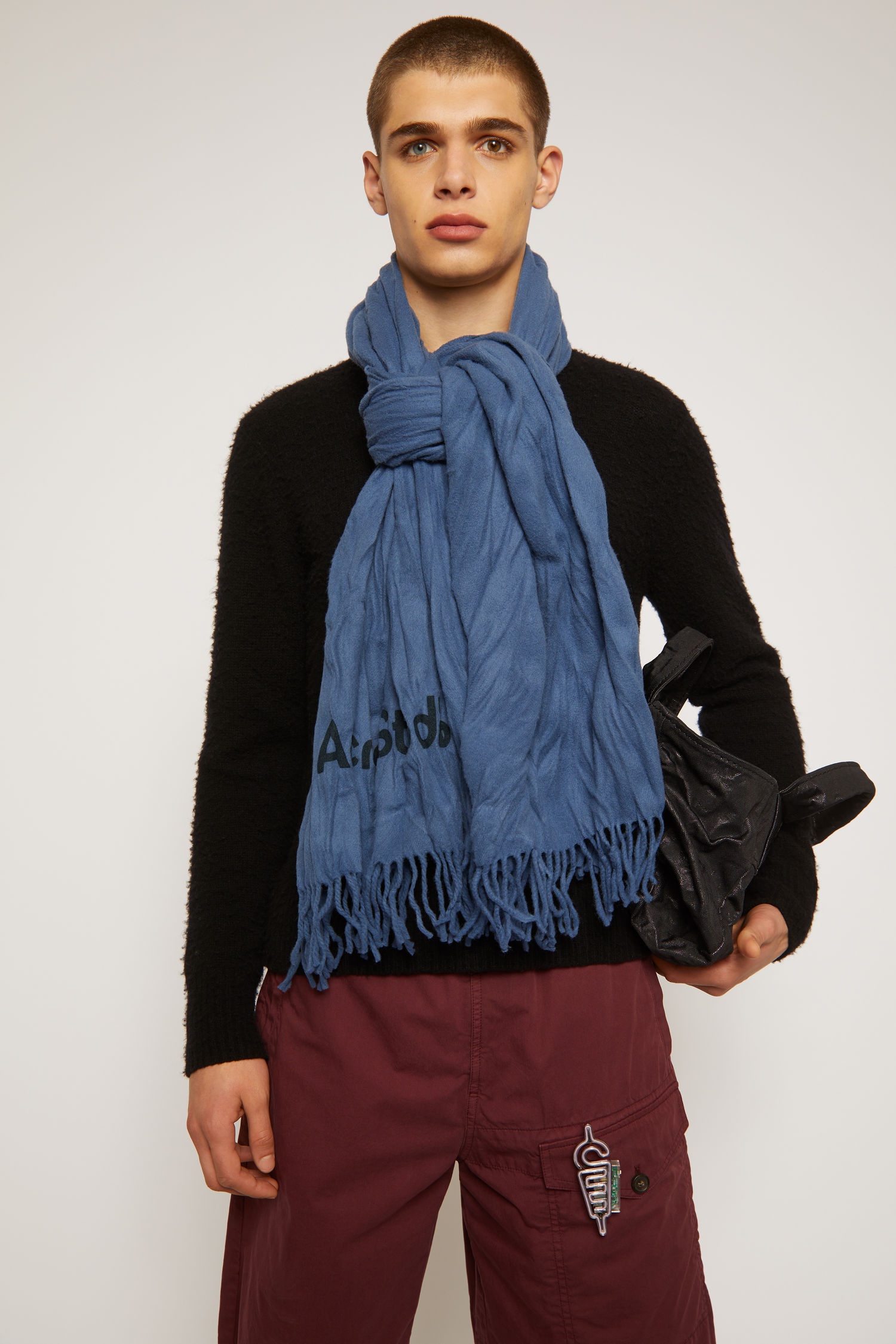 Crinkled wool scarf denim blue - 4