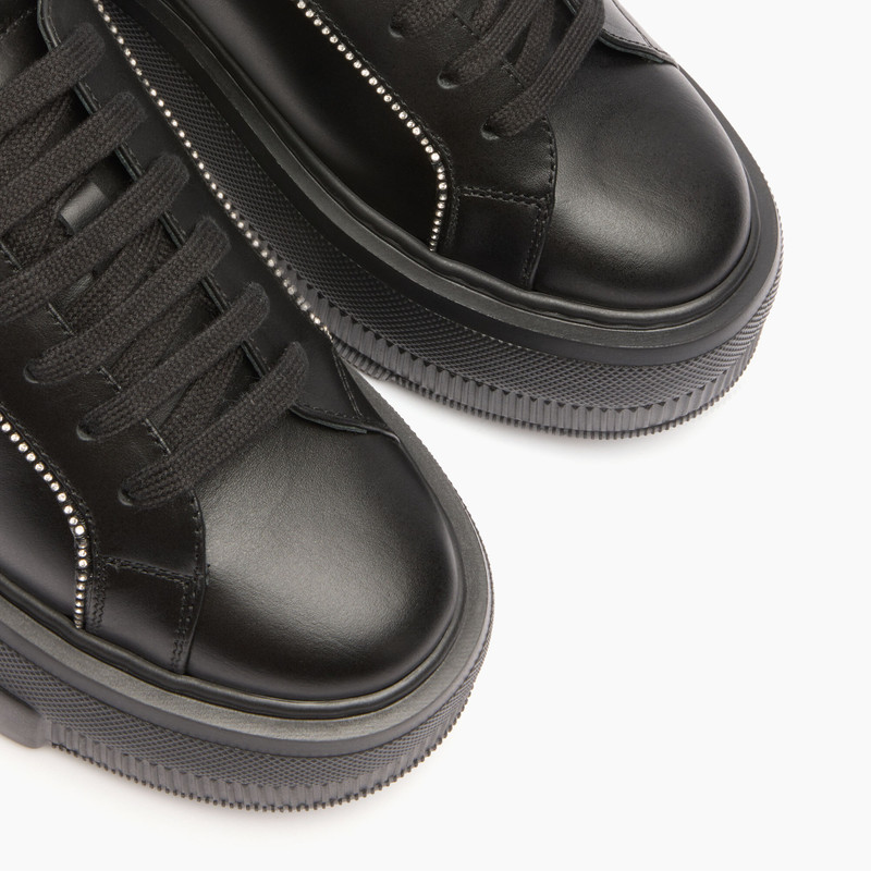 Nexus Sneaker 5