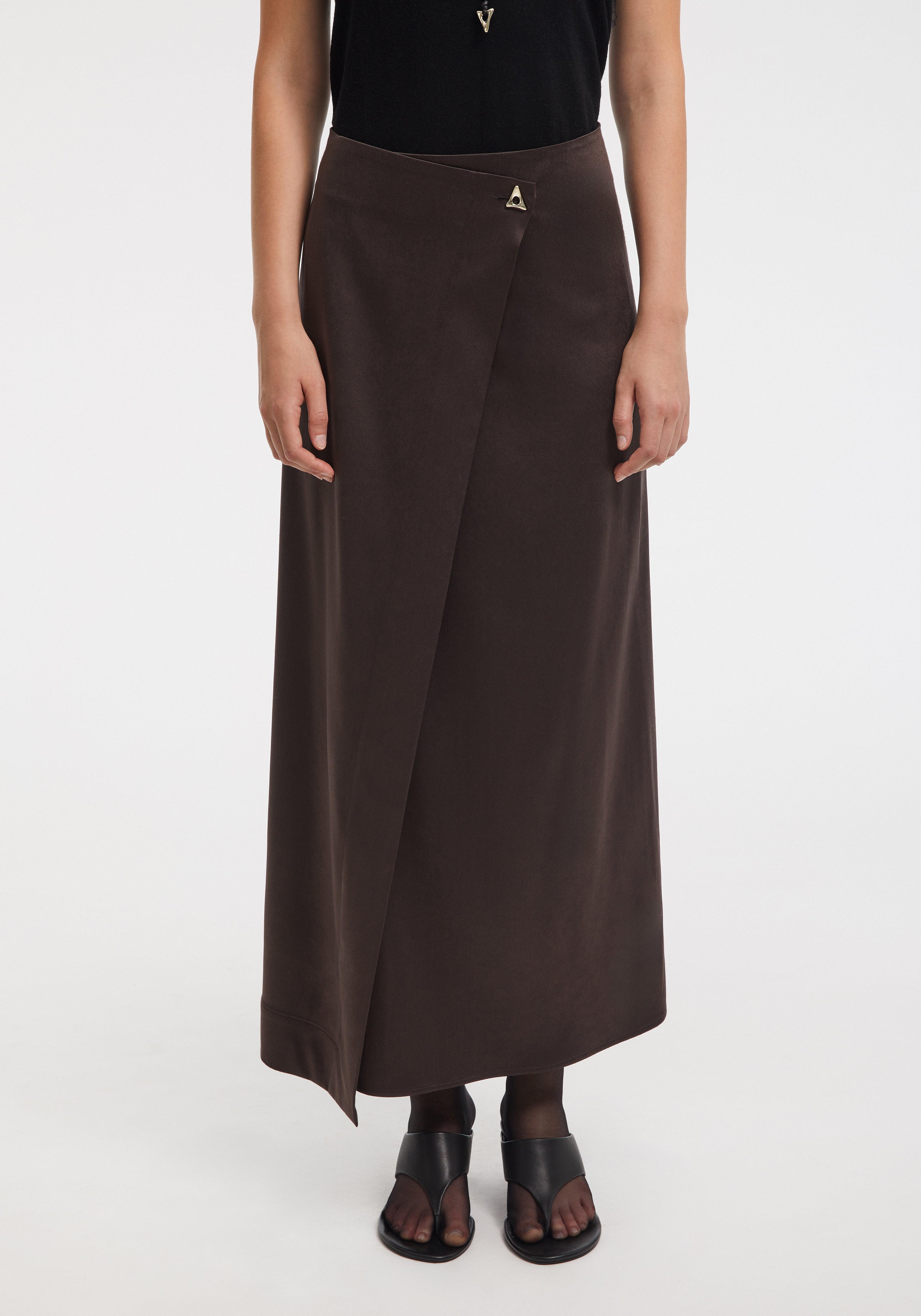 ROYAL
Satin wrap maxi skirt - 4