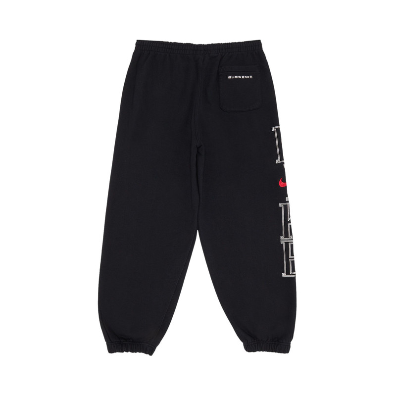 Supreme Supreme x Nike Sweatpant 'Black' outlook