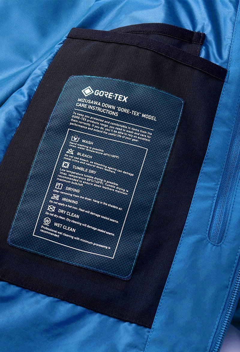 JOHN ELLIOTT X DESCENTE ALLTERRAIN MIZUSAWA DOWN JACKET 13