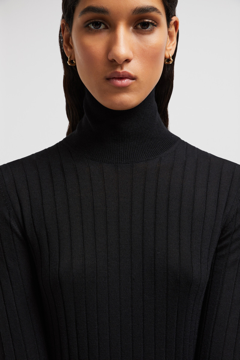 Wool & Cashmere Turtleneck Sweater 6