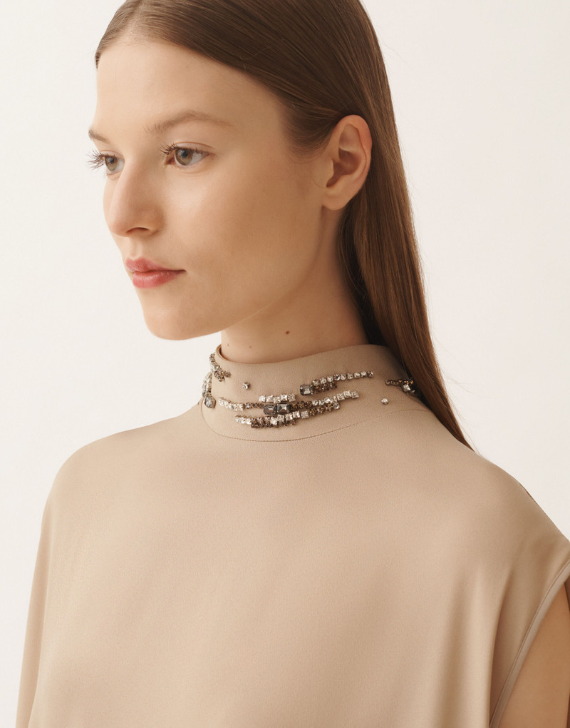Dress in enver satin 5
