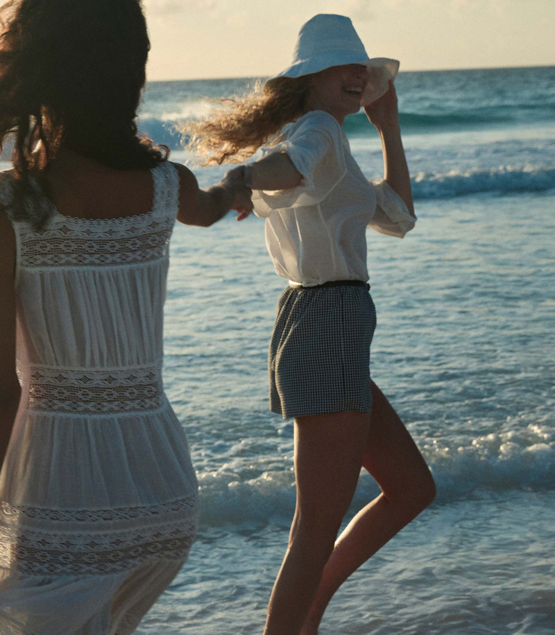 LARENA SHORT 7