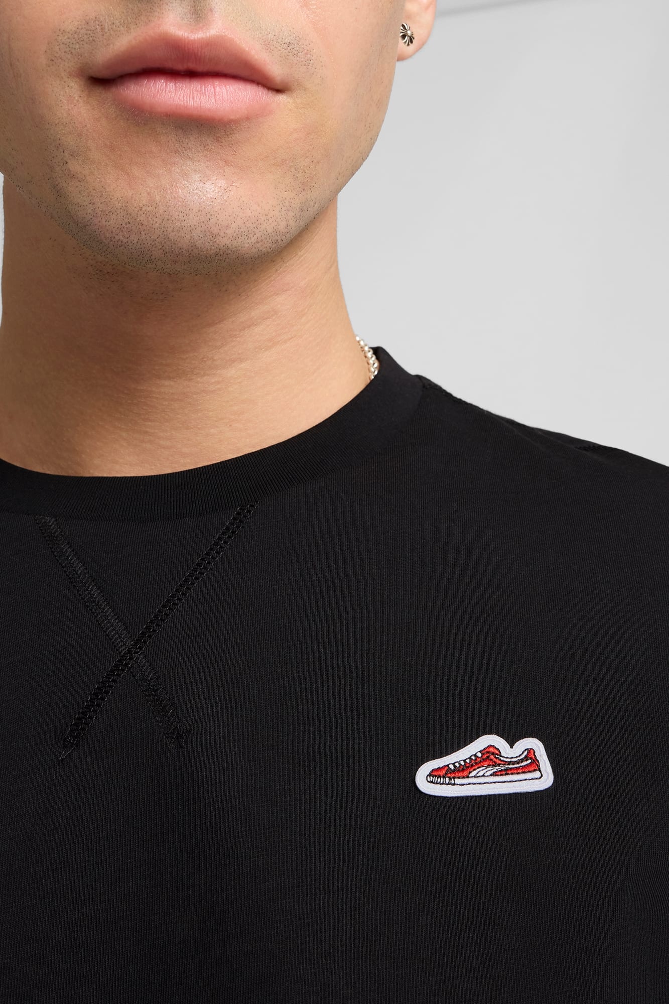 WARDROBE ESSENTIALS Suede Logo Men's Tee - 4