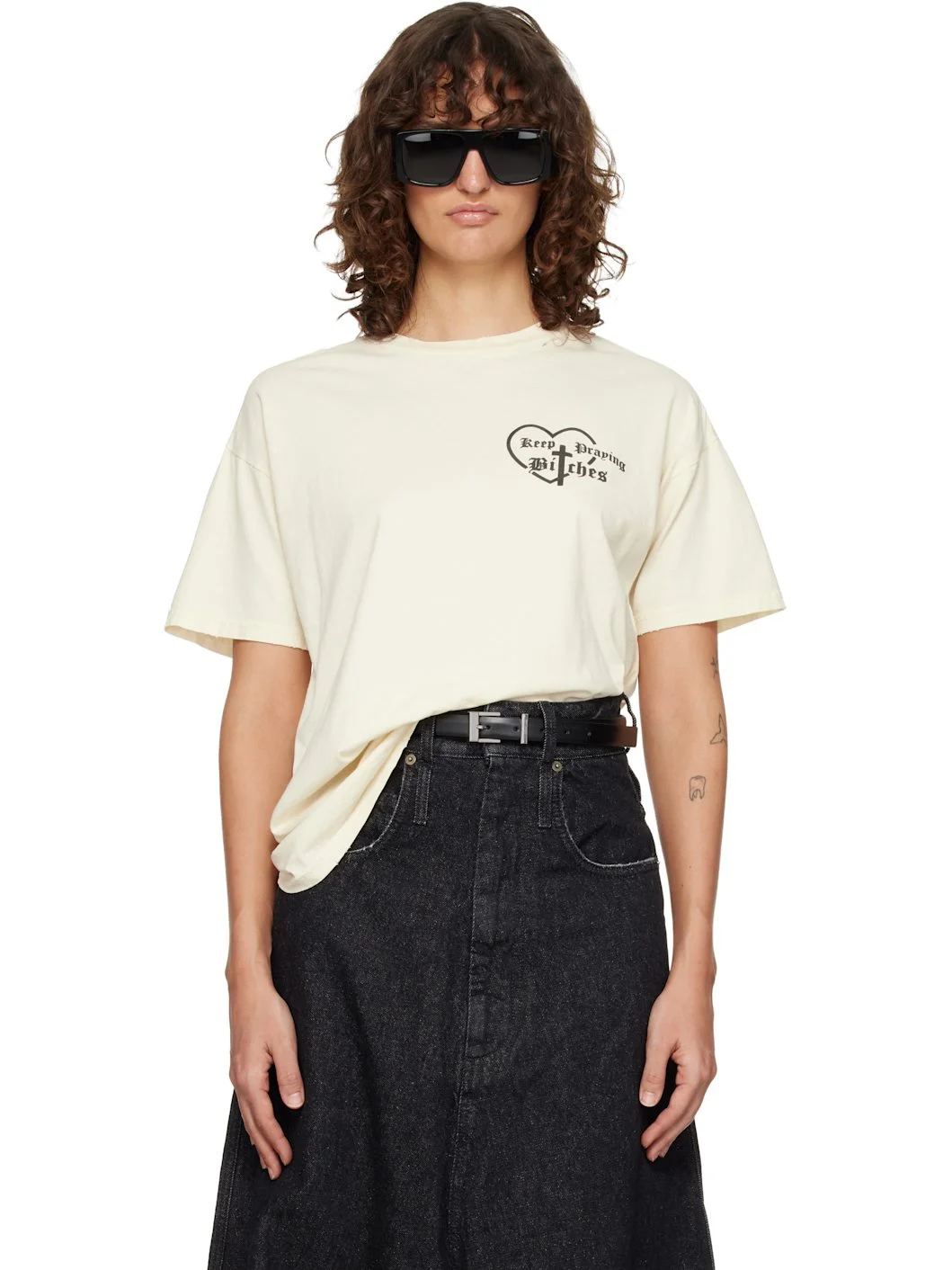 Off-White 'Keep Praying Bitches' Easy T-shirt - 1