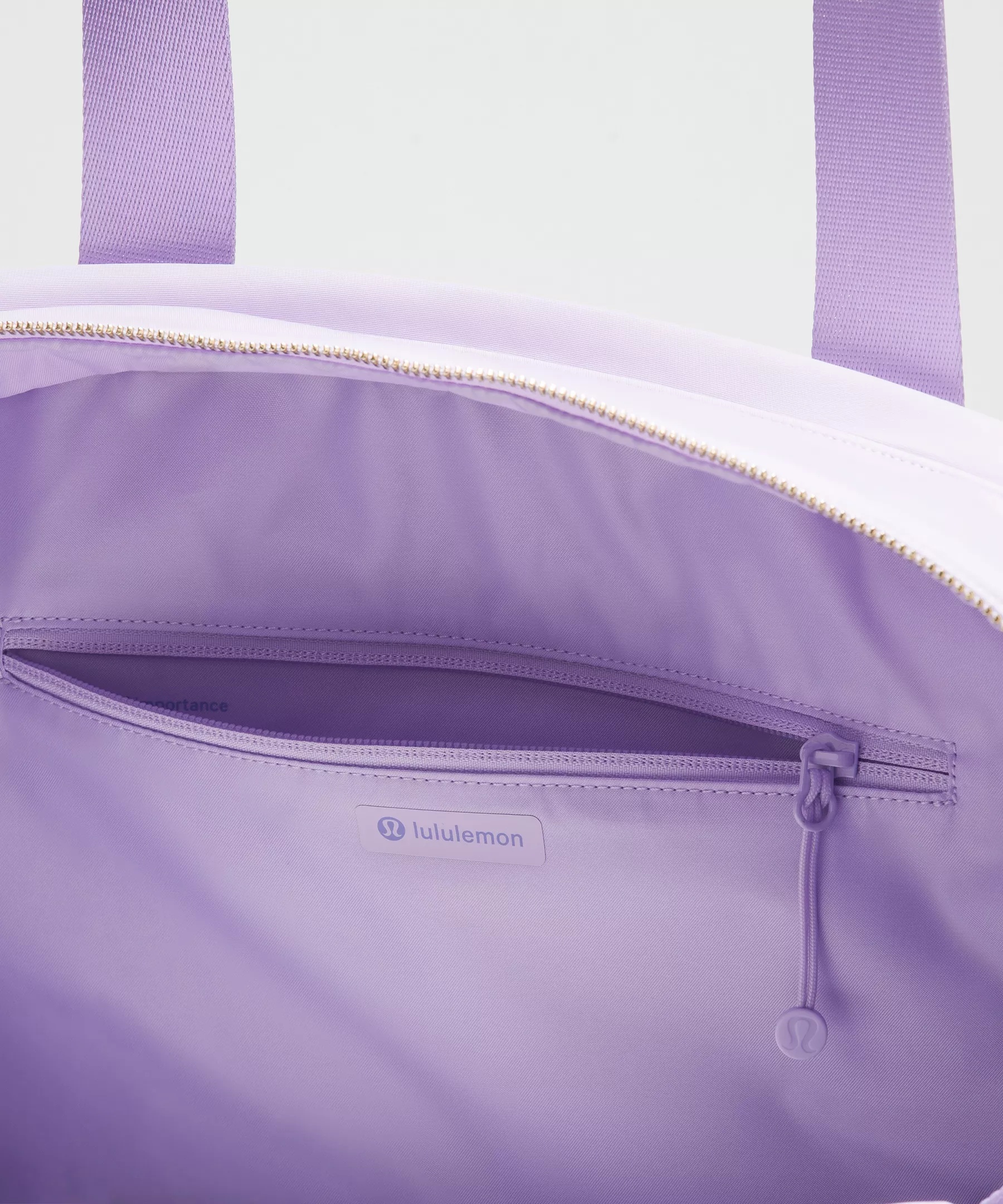 City Essentials Duffle Bag 28L - 4