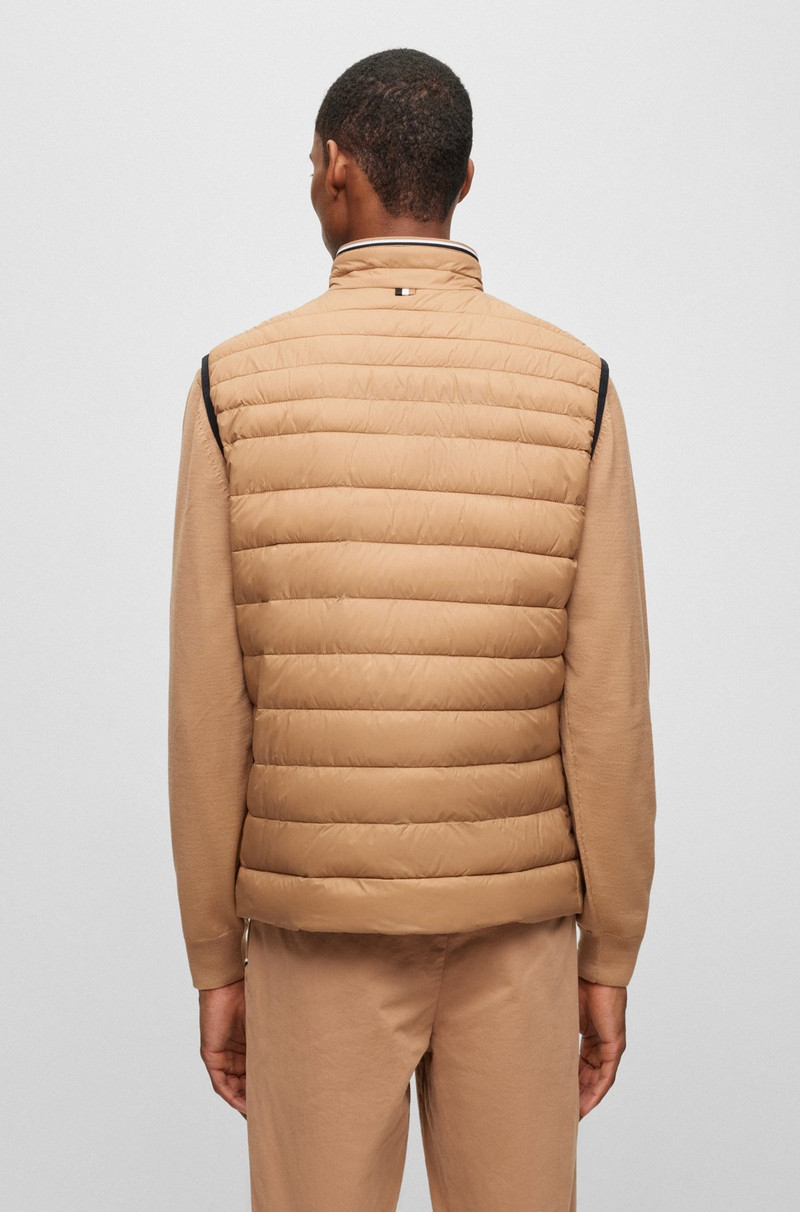 WATER-REPELLENT GILET WITH 3D-LOGO TAPE 4