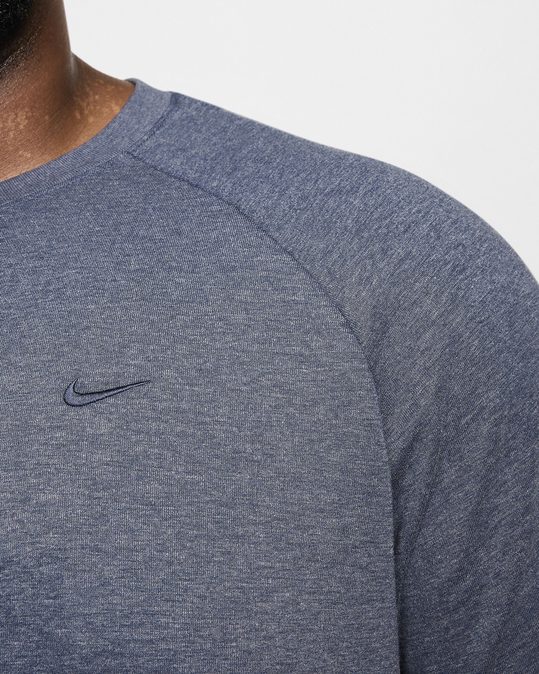 Nike Primary Men's Dri-FIT UV Versatile Crew - 11