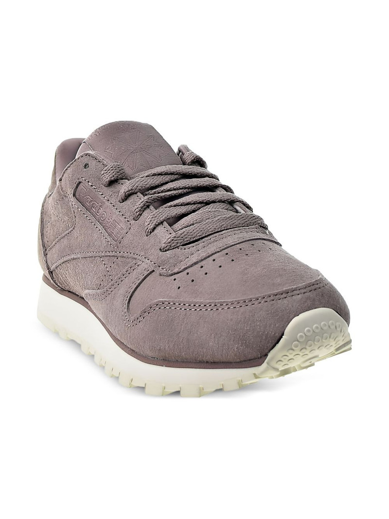 Reebok Classic leather sneakers outlook