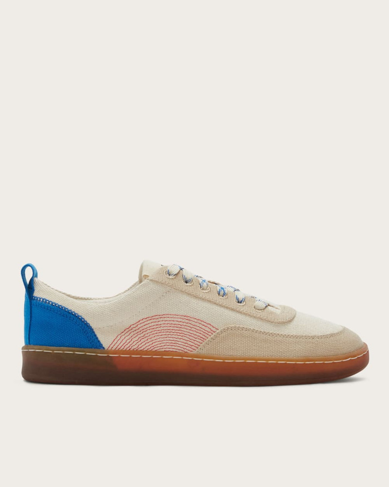 THE TREAD-BARE SNEAKER 1